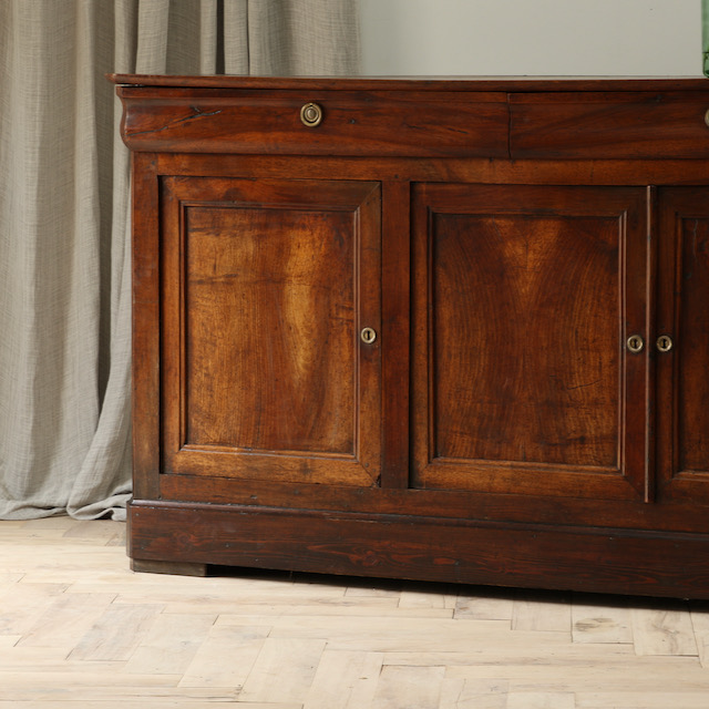 Louis Philippe Dresser Base