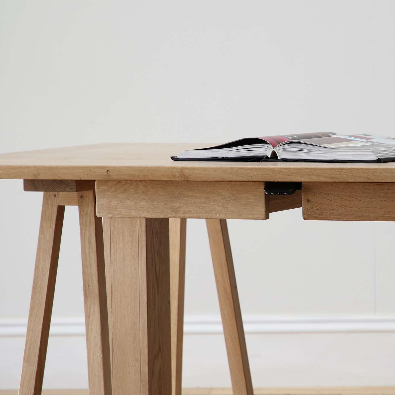 Raise and Lower Trestle Desk// JS Editions