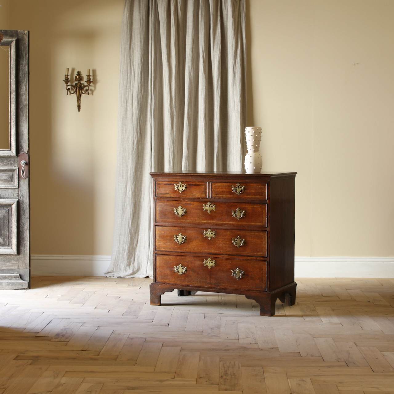 Georgian Chest of Drawers