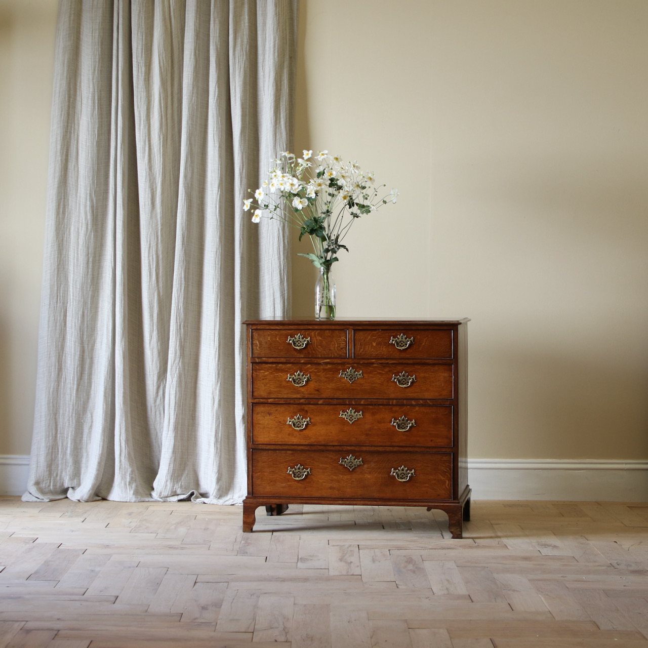 Georgian Chest of Drawers