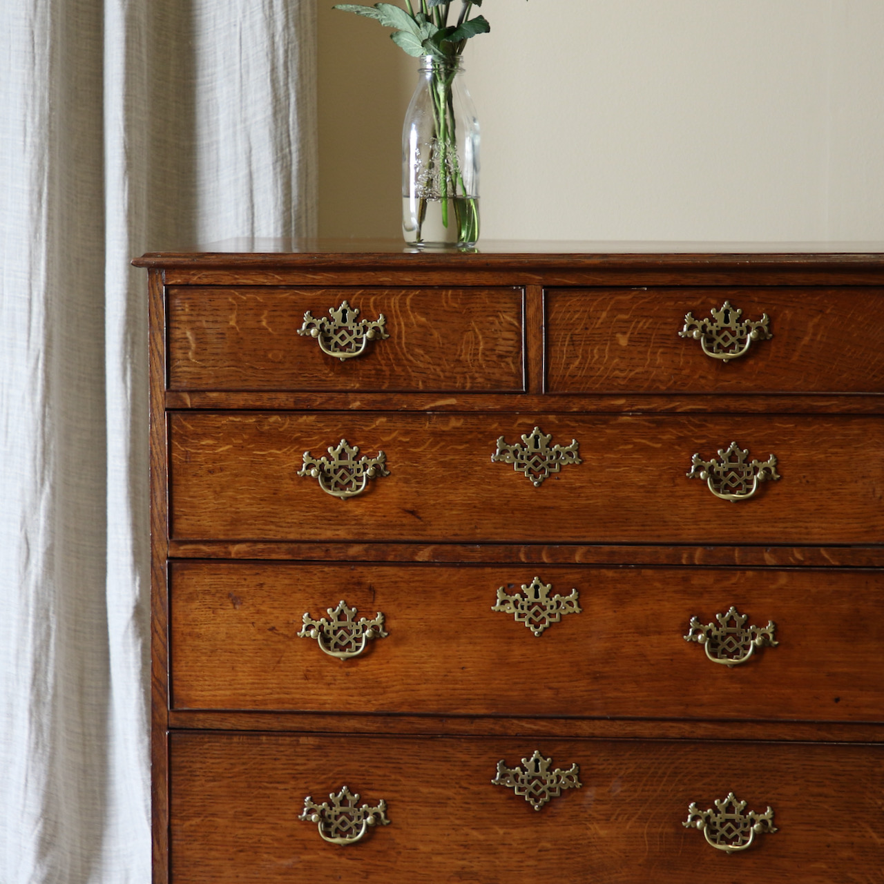 Georgian Chest of Drawers