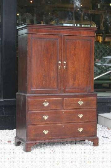 Oak Cupboard on Chest