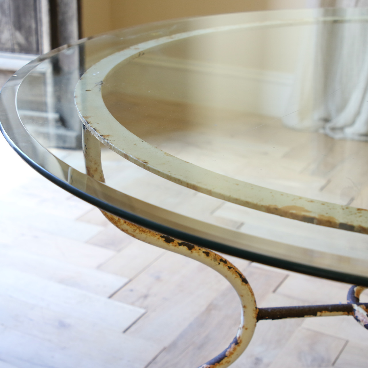 Round Iron and Glass Table / Dia 1.3m