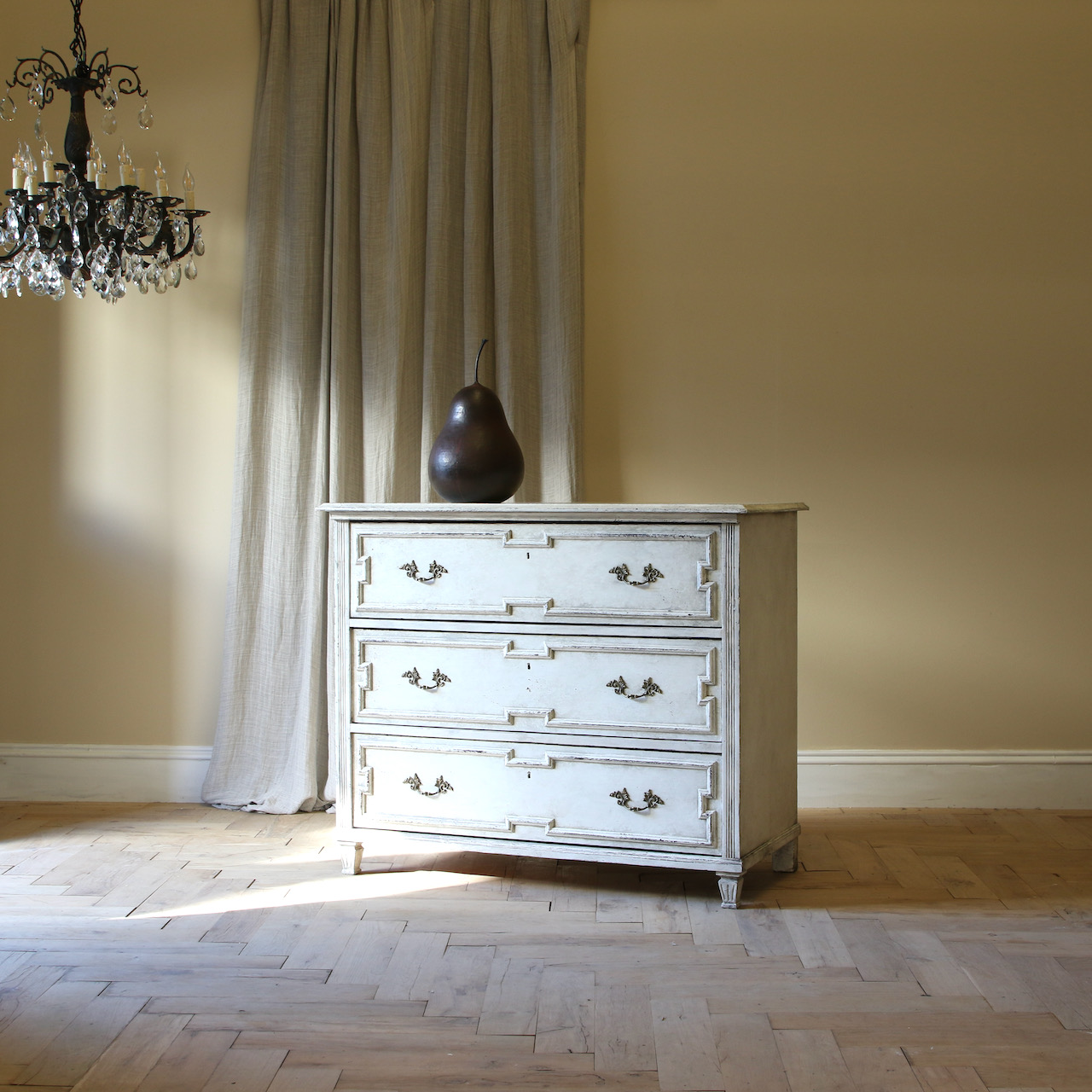 133-56 - Gustavian Chest of Drawers
