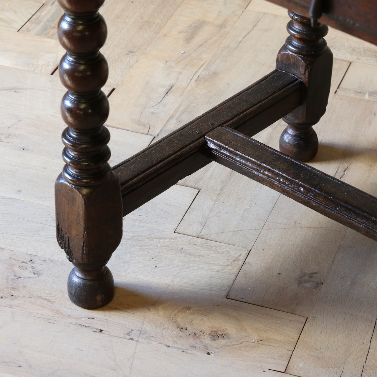 Bobbin-Legged Side Table