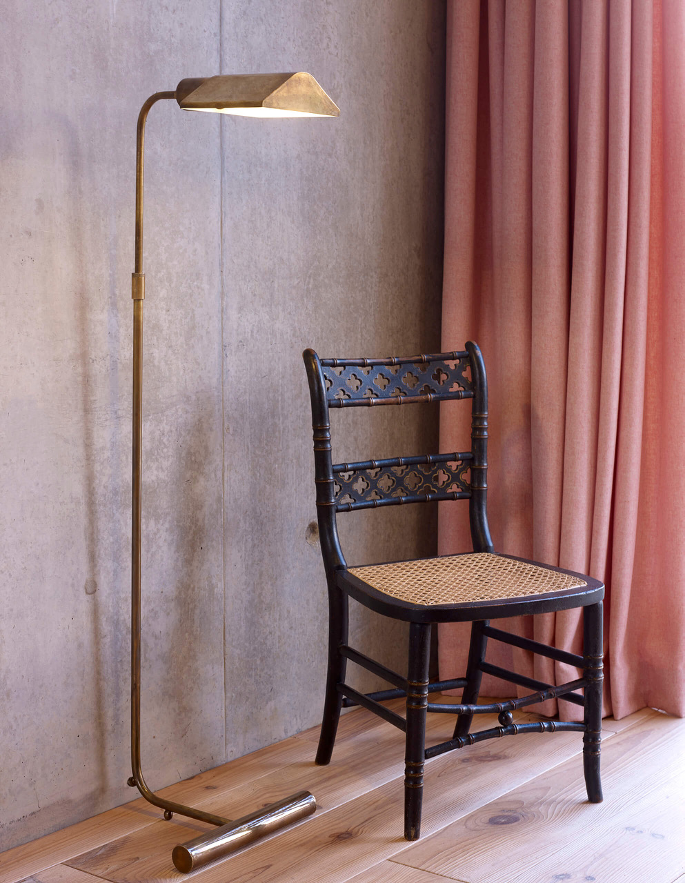 Mallet Floor Light / Collier Webb