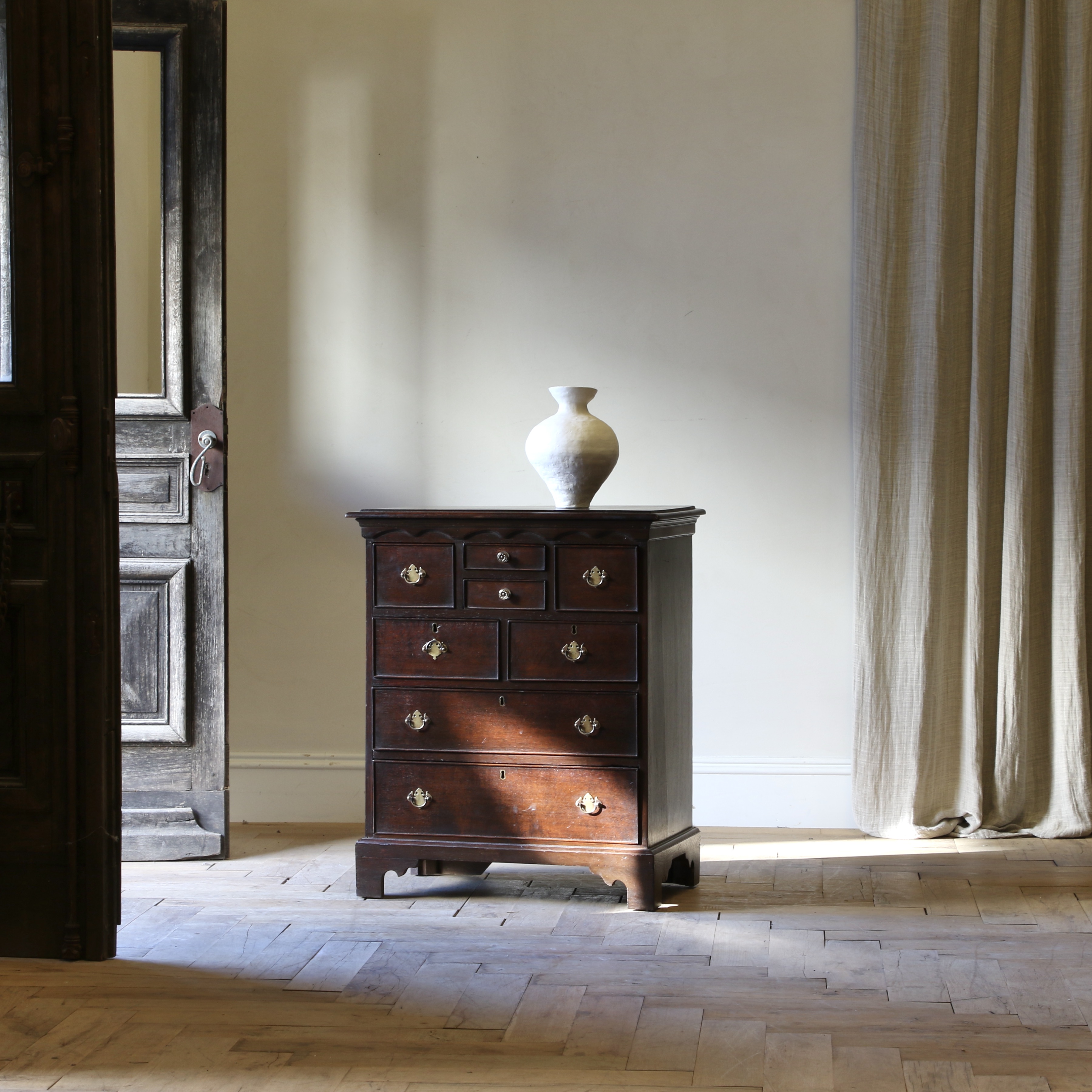 Georgian Chest of Drawers