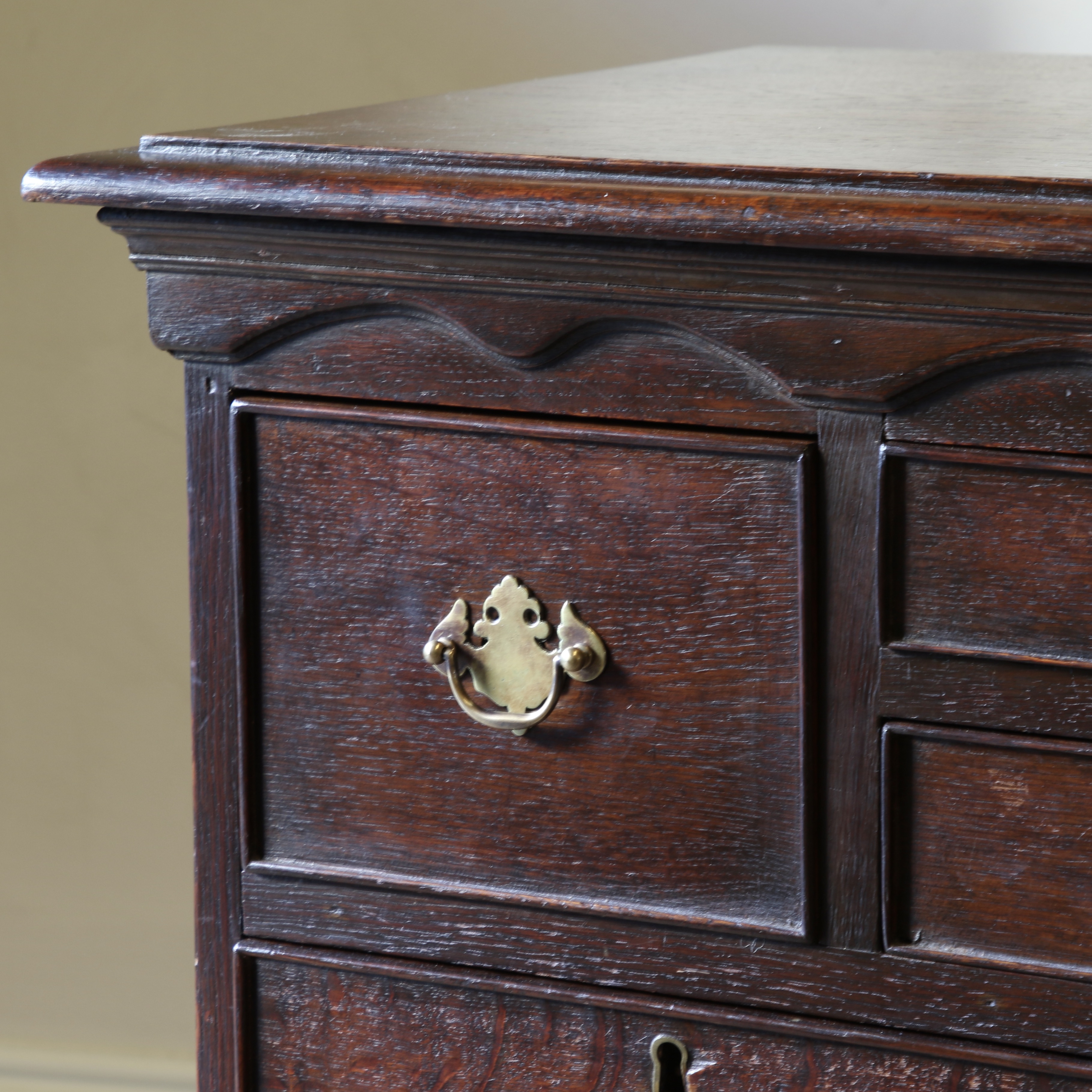 Georgian Chest of Drawers