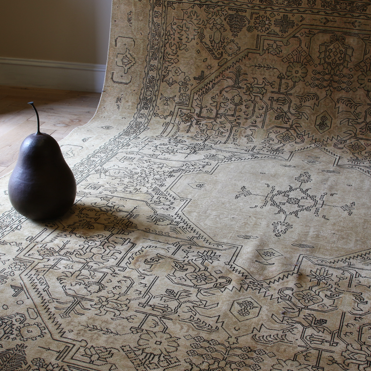 Kerman Rug / Sand and Black