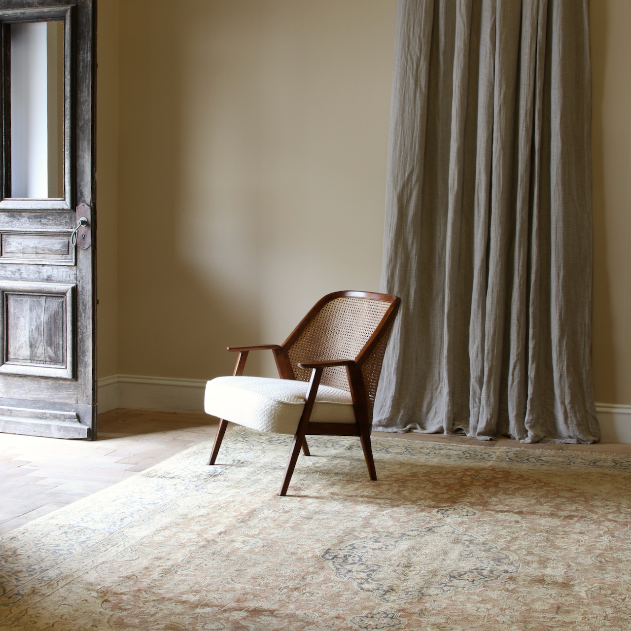 Khan Armchair // JS Editions