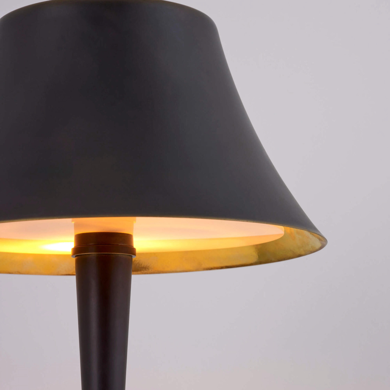 Bourse Lamp // Collier Webb