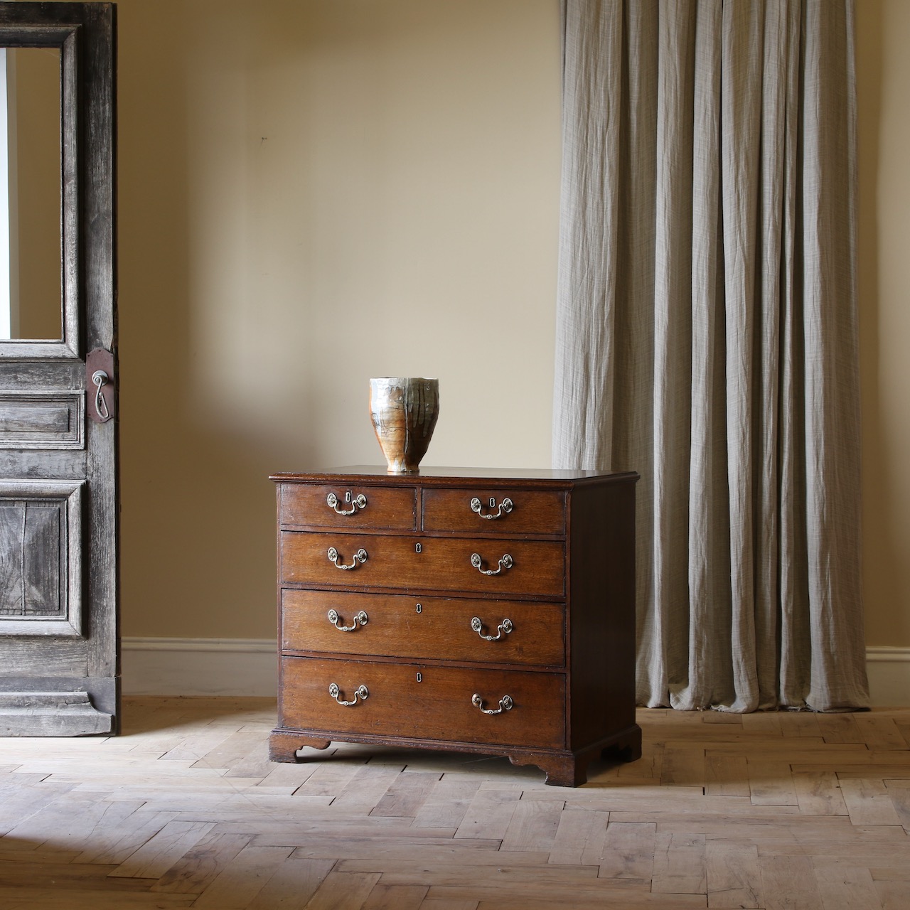 Georgian Chest of Drawers