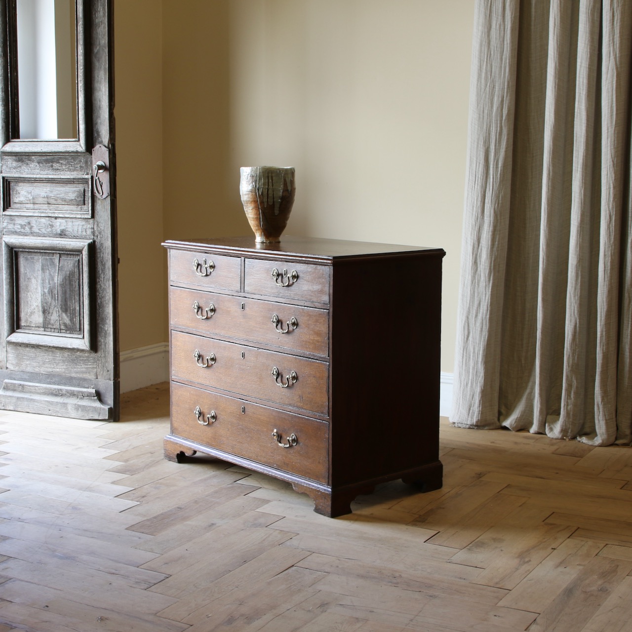 Georgian Chest of Drawers