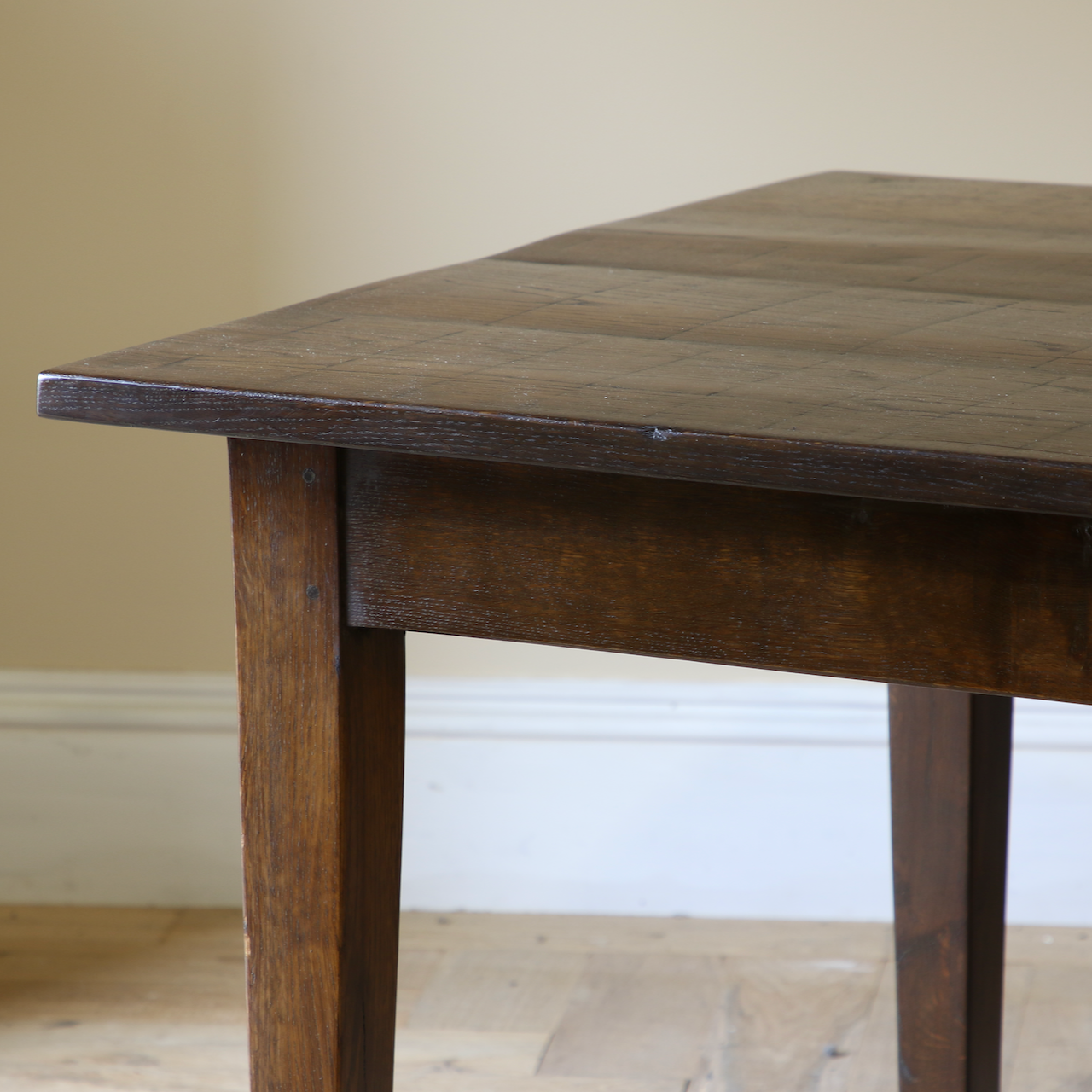 Tapered Leg Dining Table / Length 2.3m