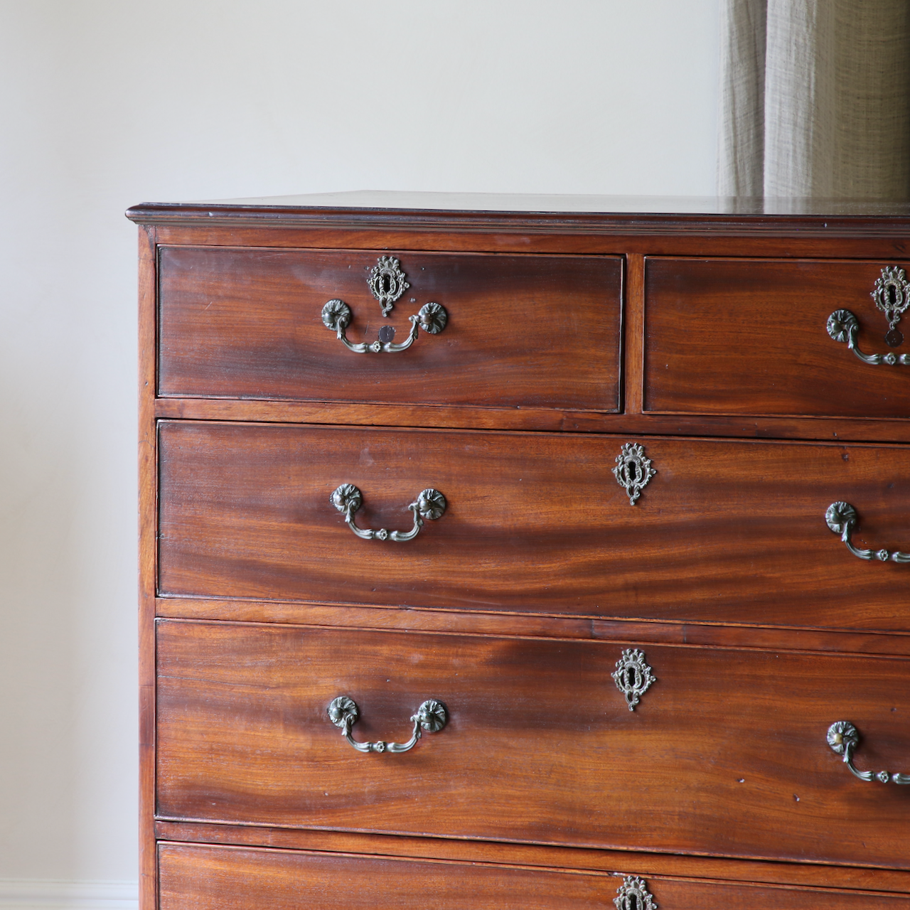 Georgian Chest of Drawers