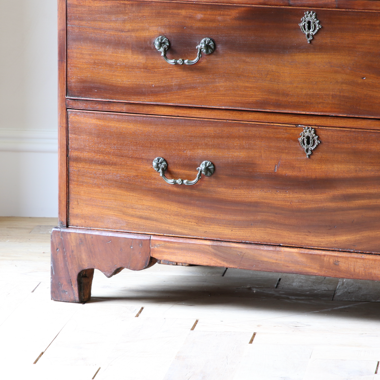 Georgian Chest of Drawers