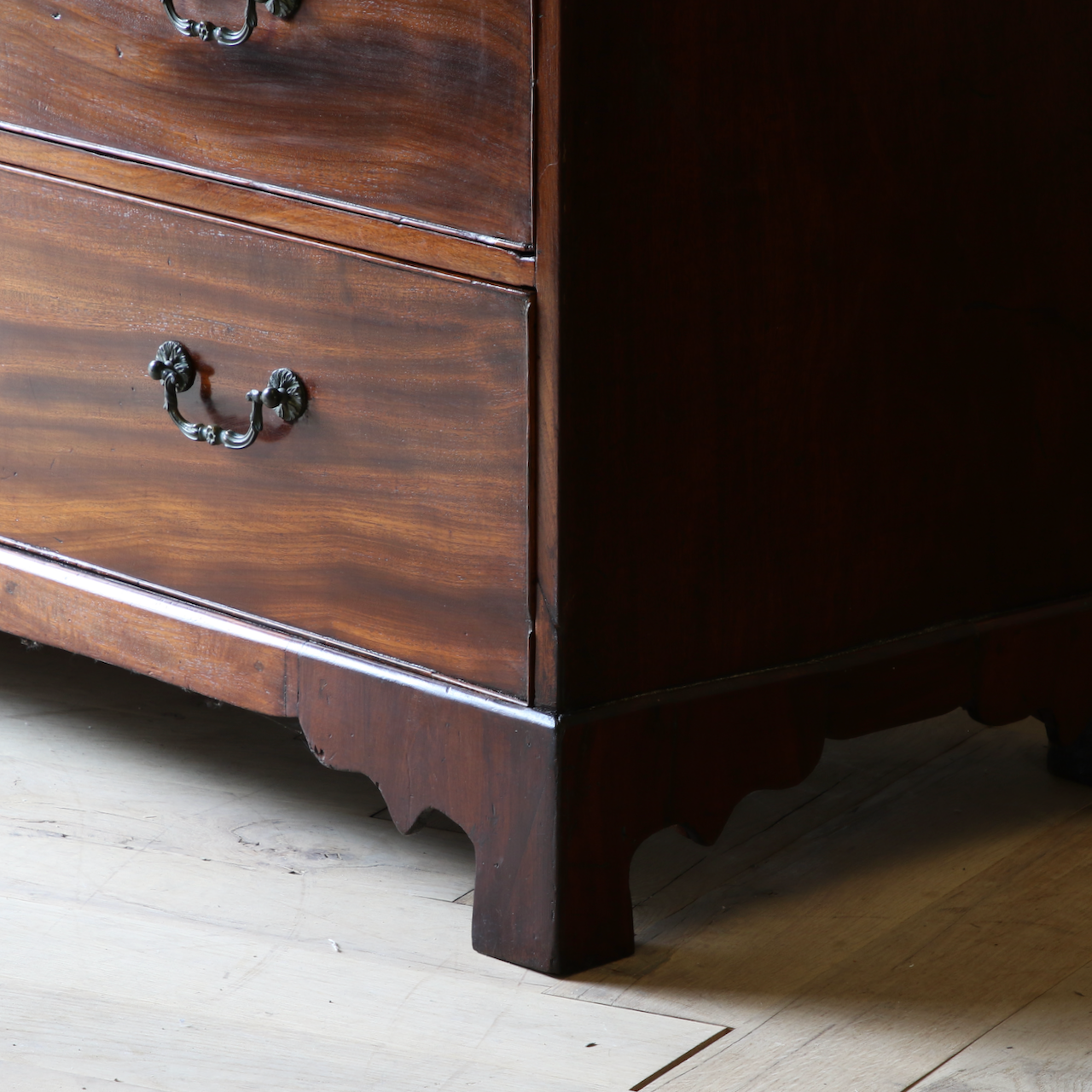 Georgian Chest of Drawers