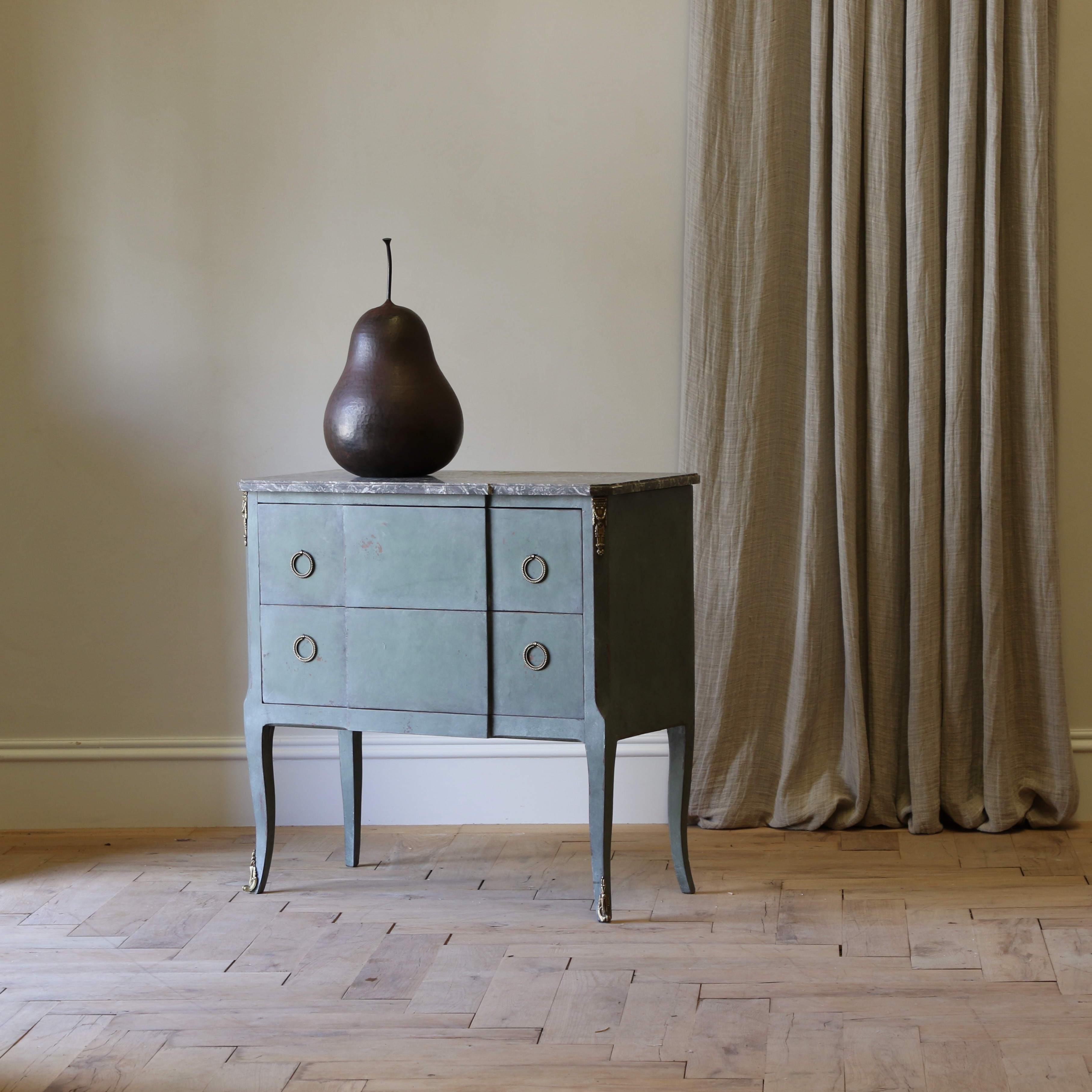 Eucalyptus Transitional Commode