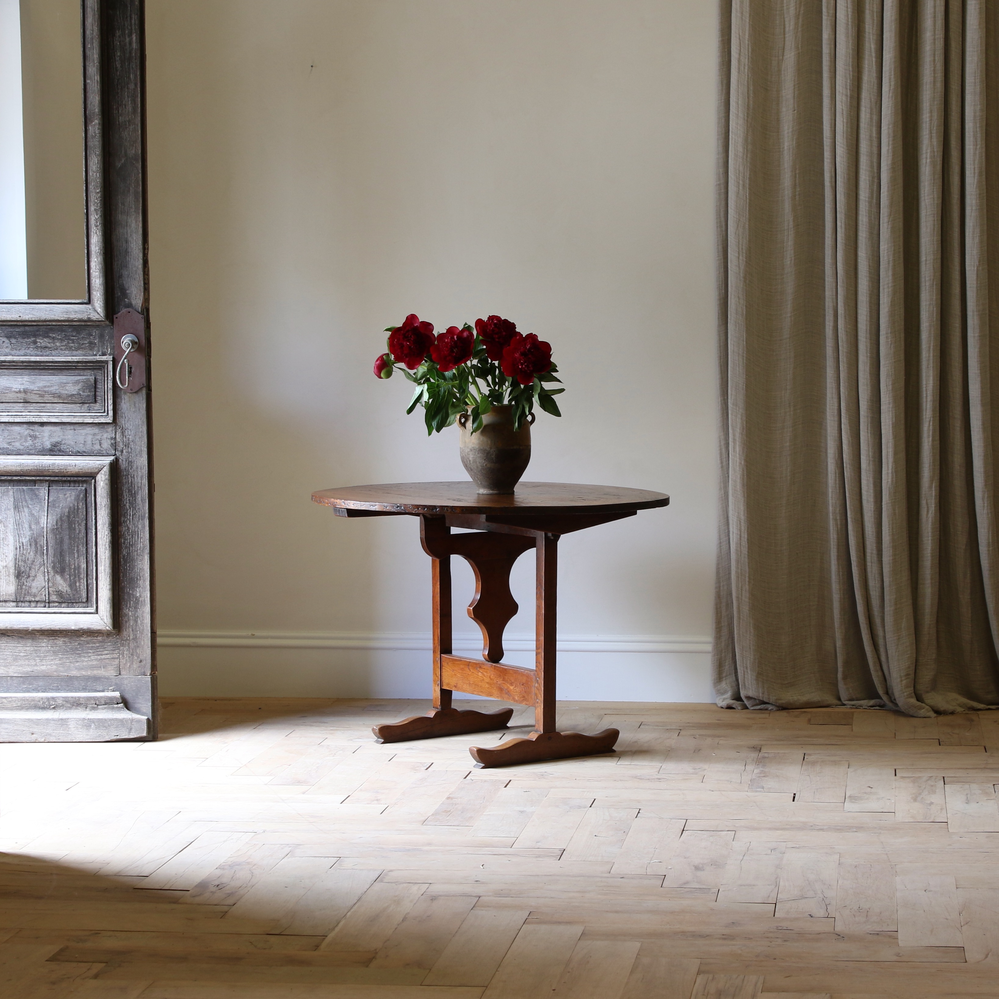 Burgundian Wine Table