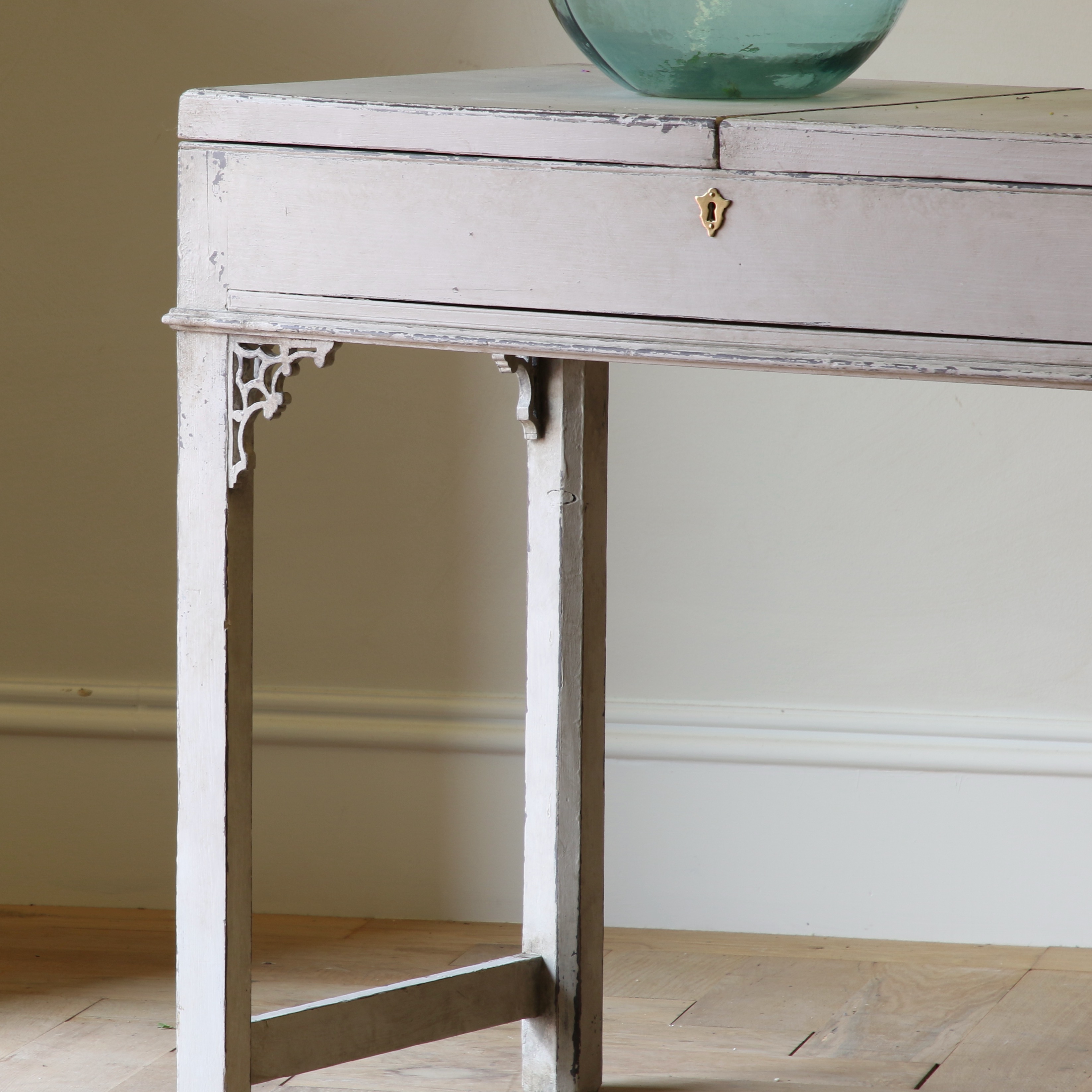 A Chippendale Period Stand / Side Table