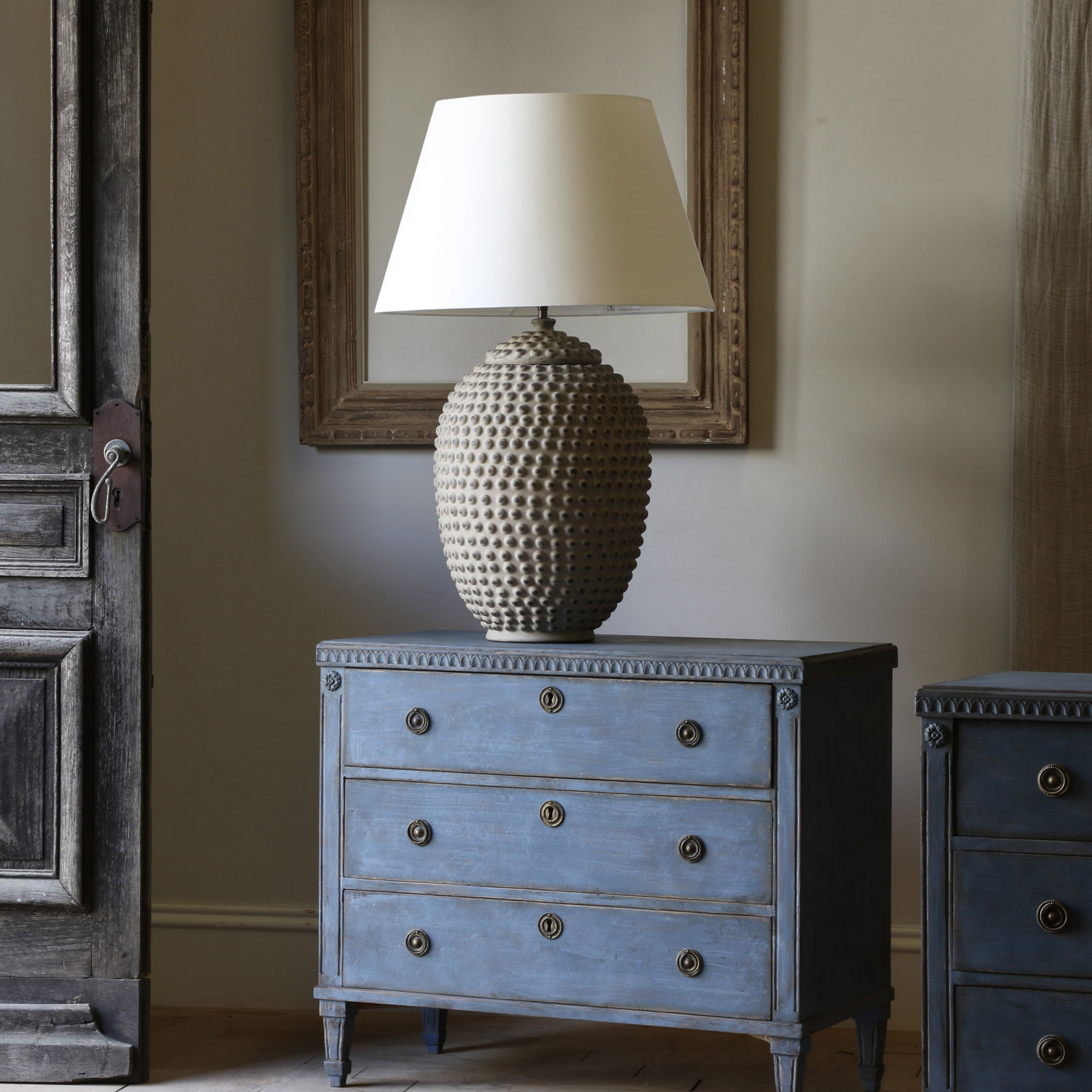 Serengeti Table Lamp / Vaughan