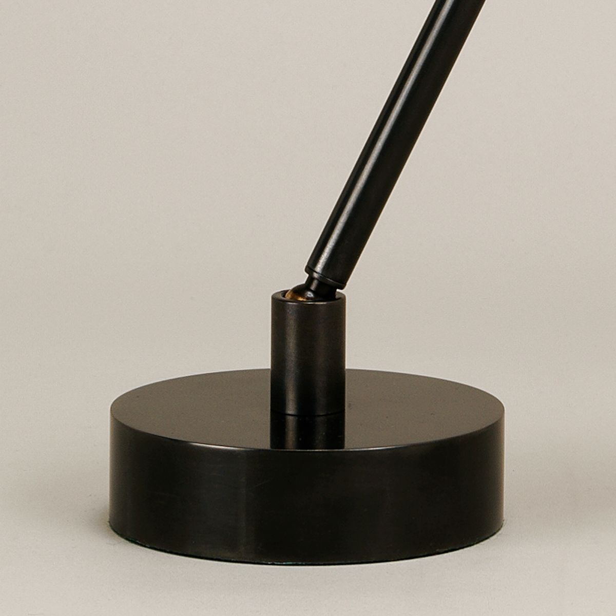 Pisa Table Lamp / Vaughan