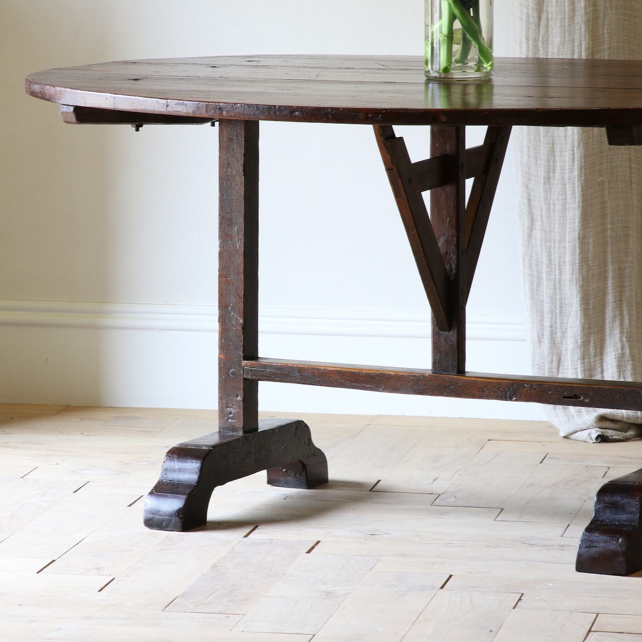 Burgundian Wine Table// Length 1.38m