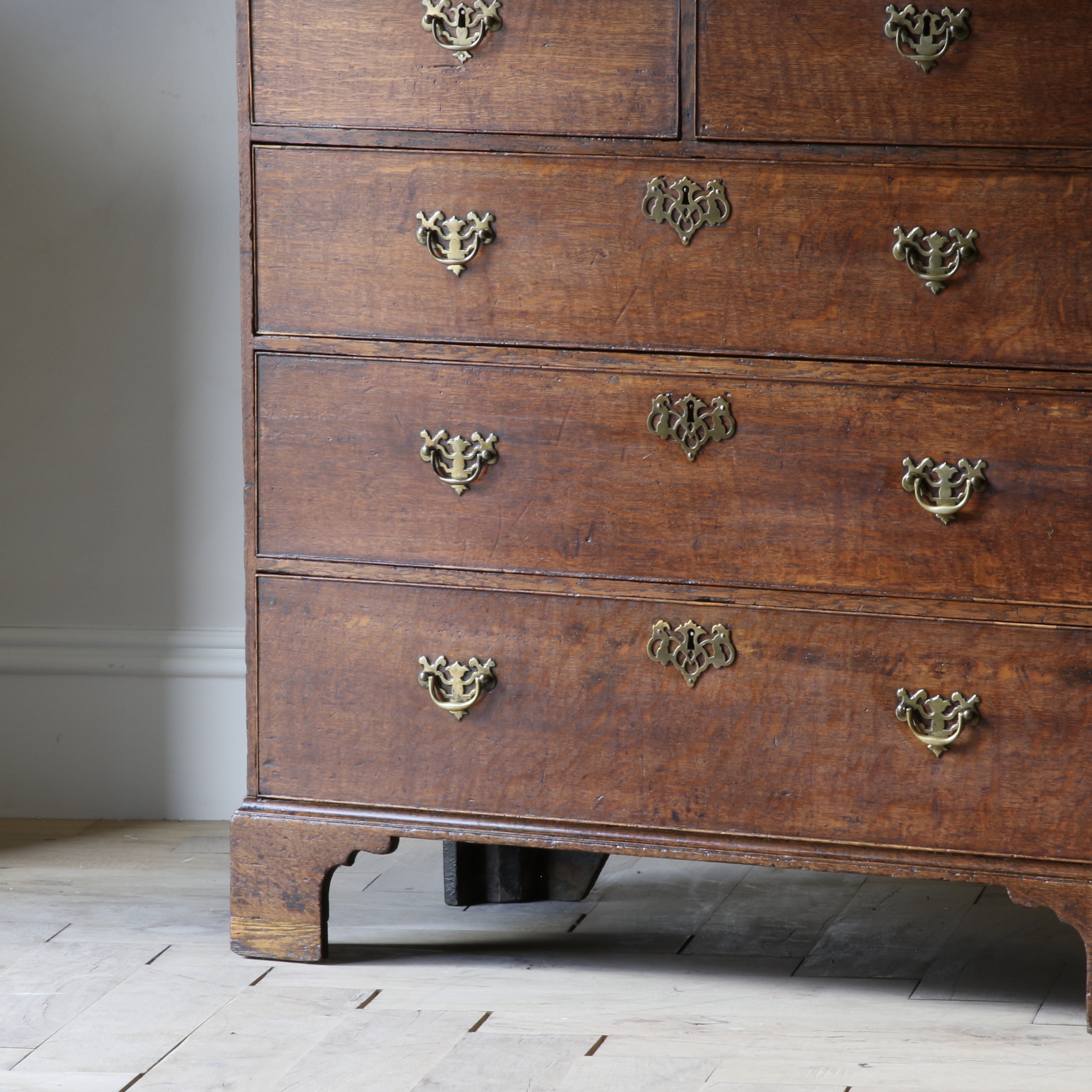 Georgian Chest of Drawers