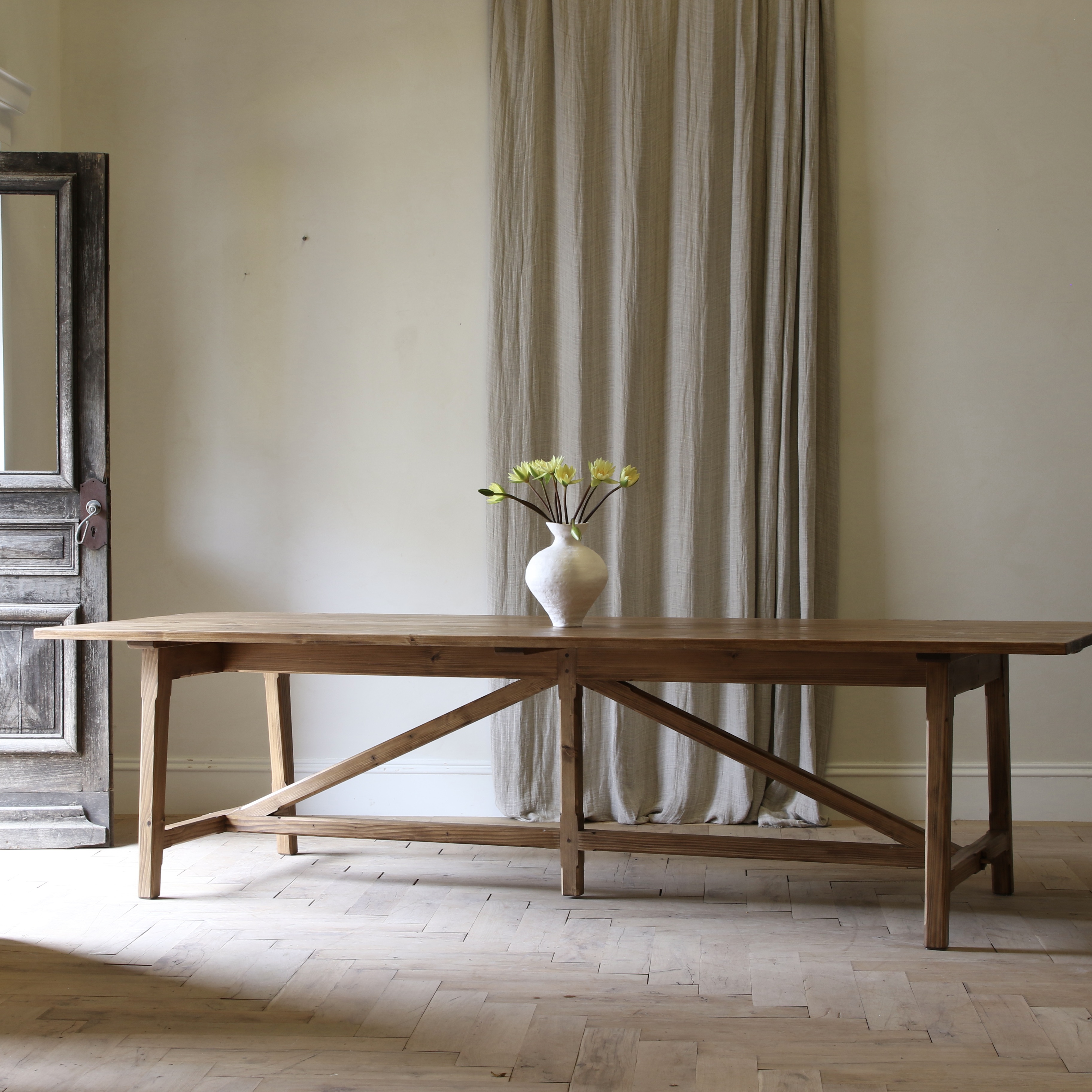 Orangery Table// JS Editions