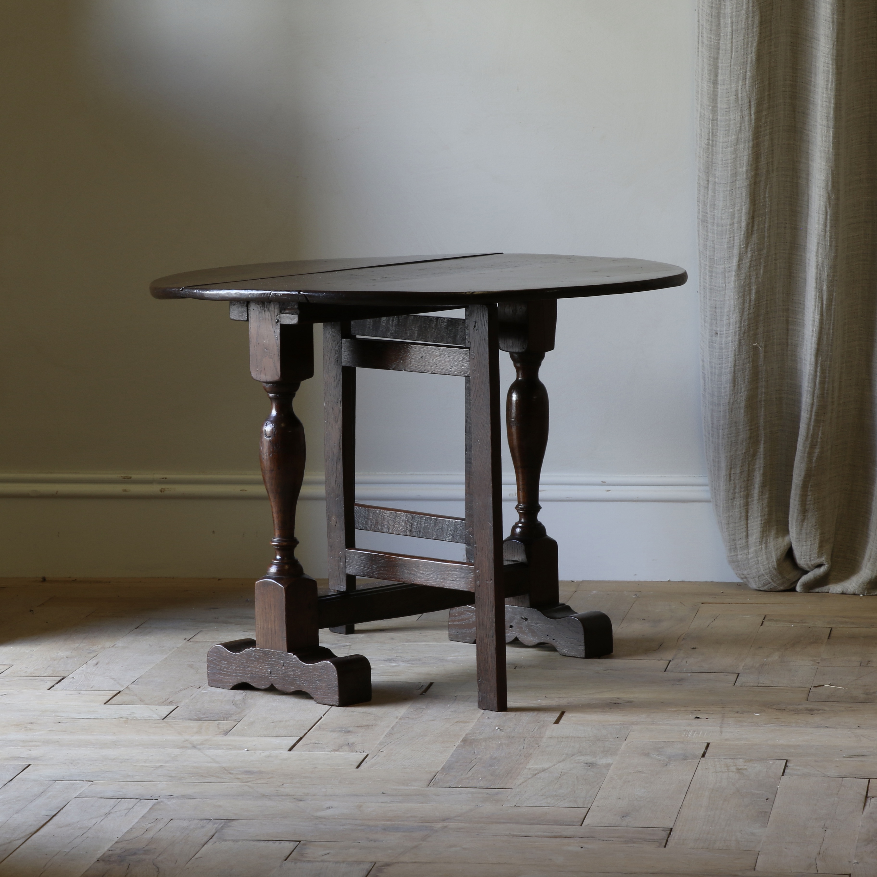 An English Oak Gate Leg Table