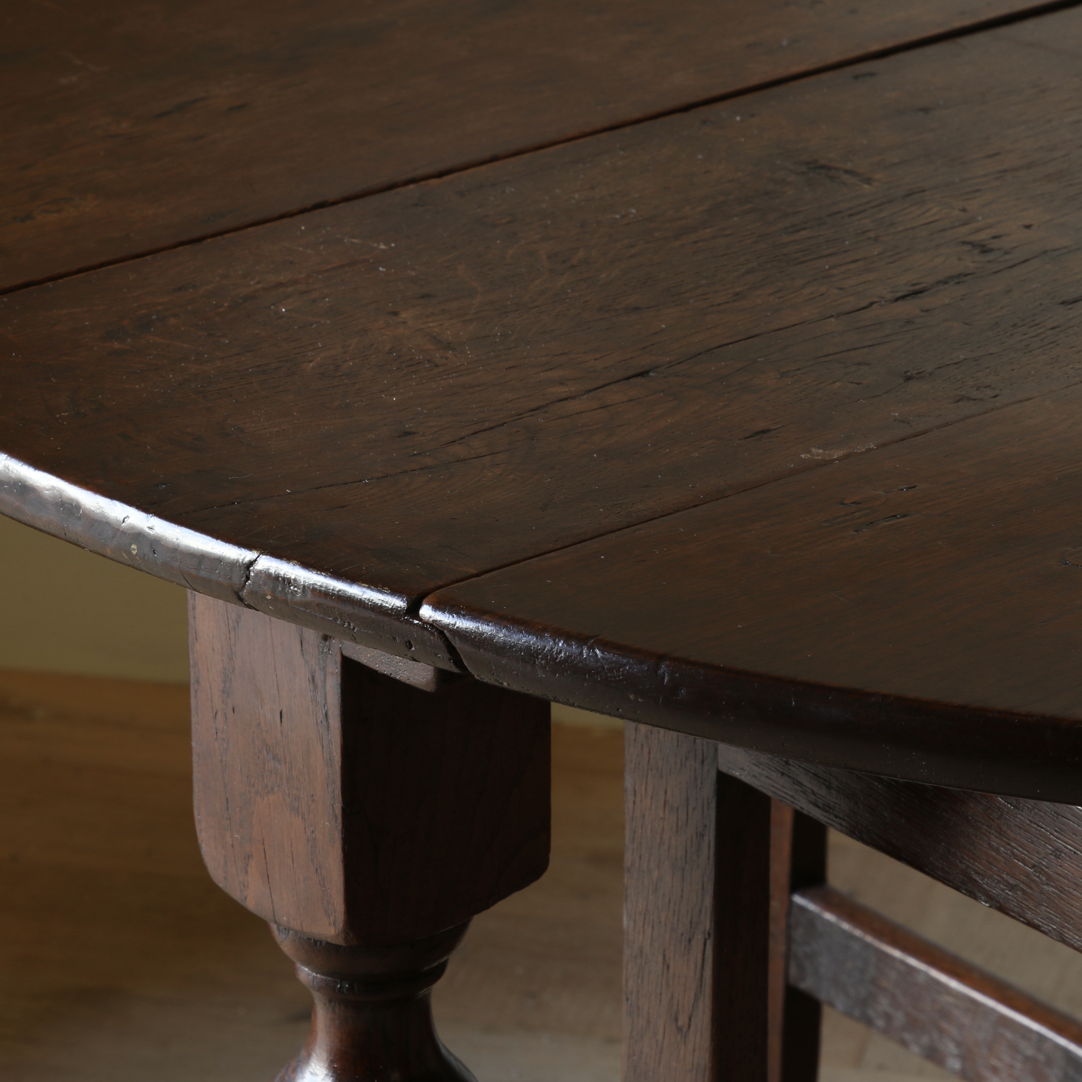 An English Oak Gate Leg Table