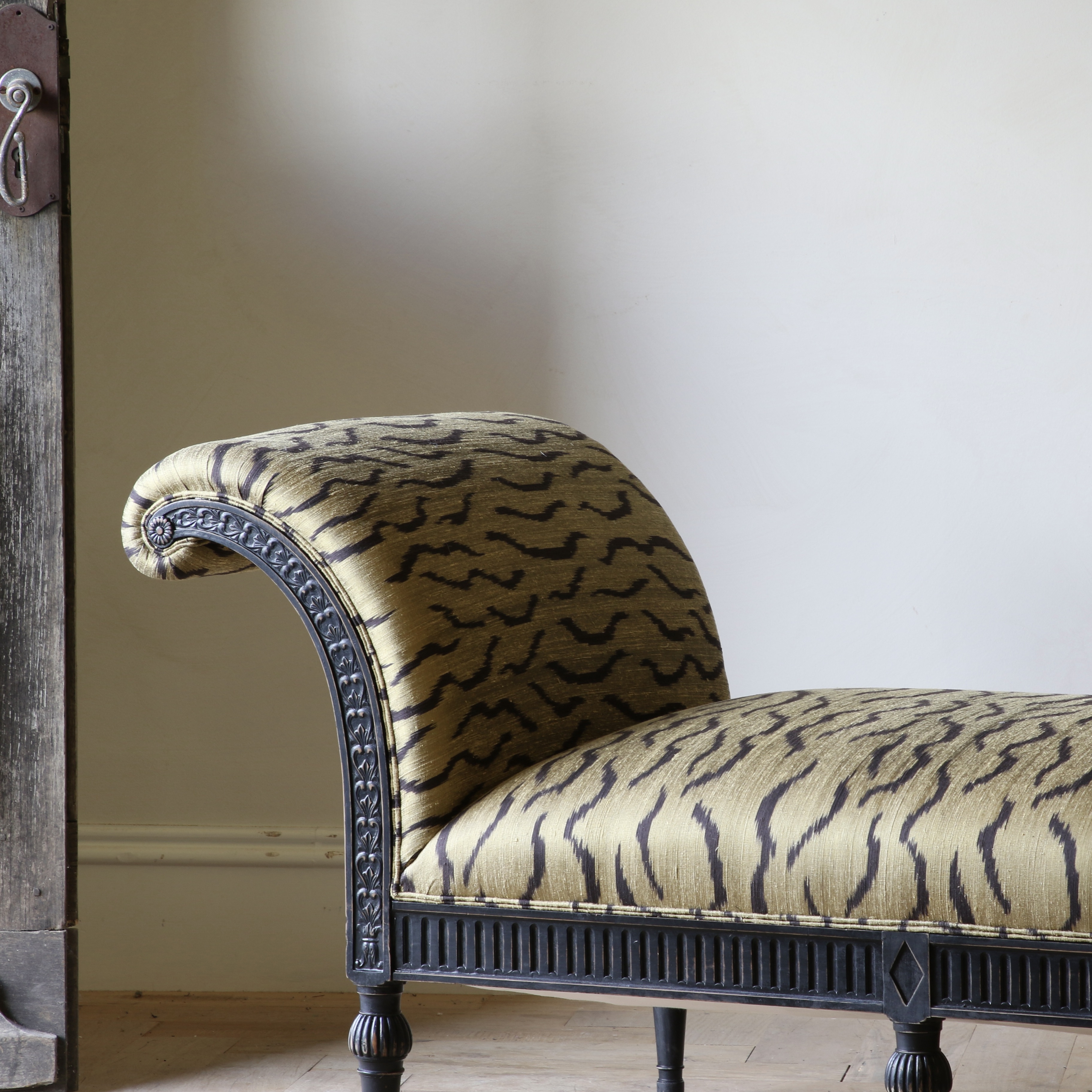 Gustavian Chaise