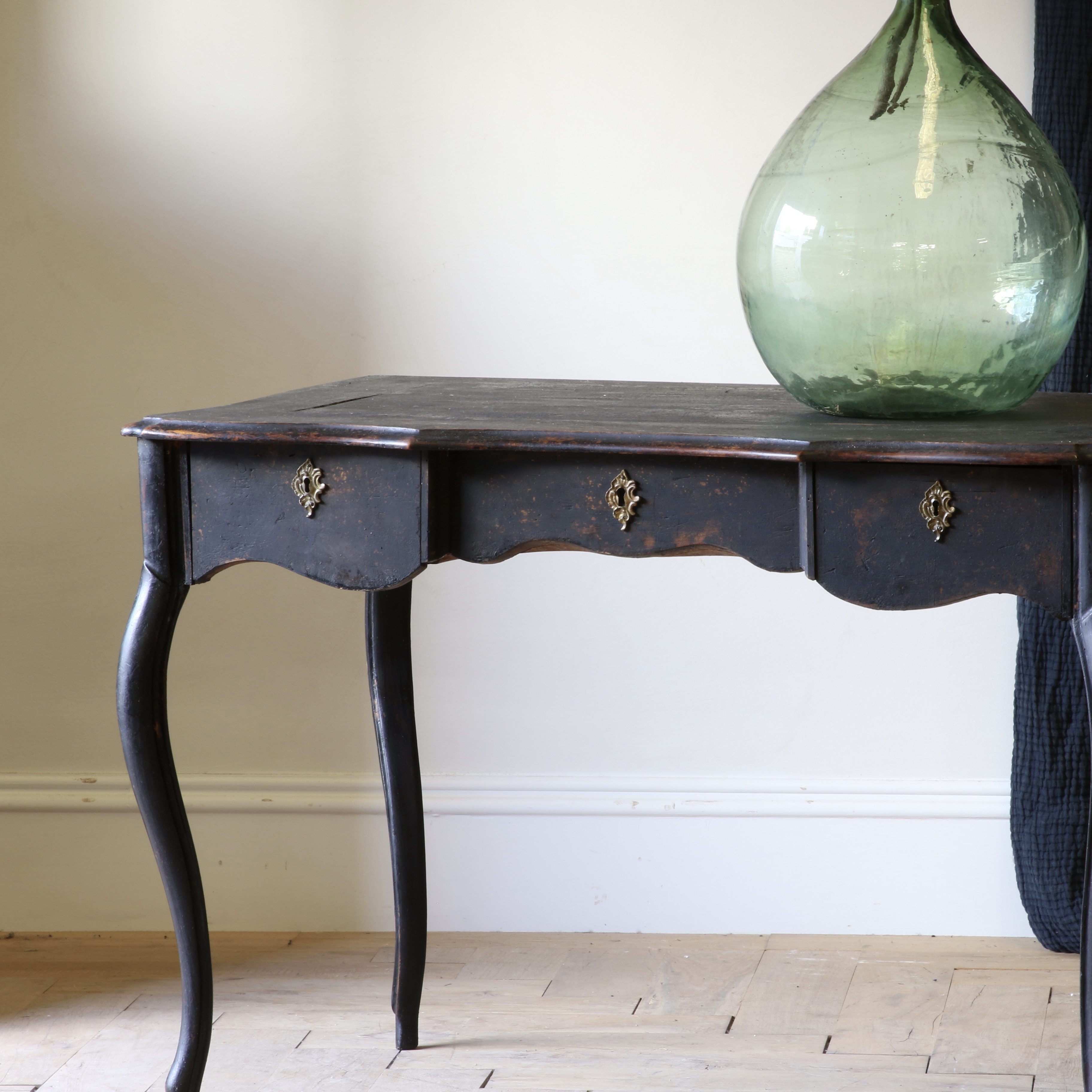 Gustavian Desk