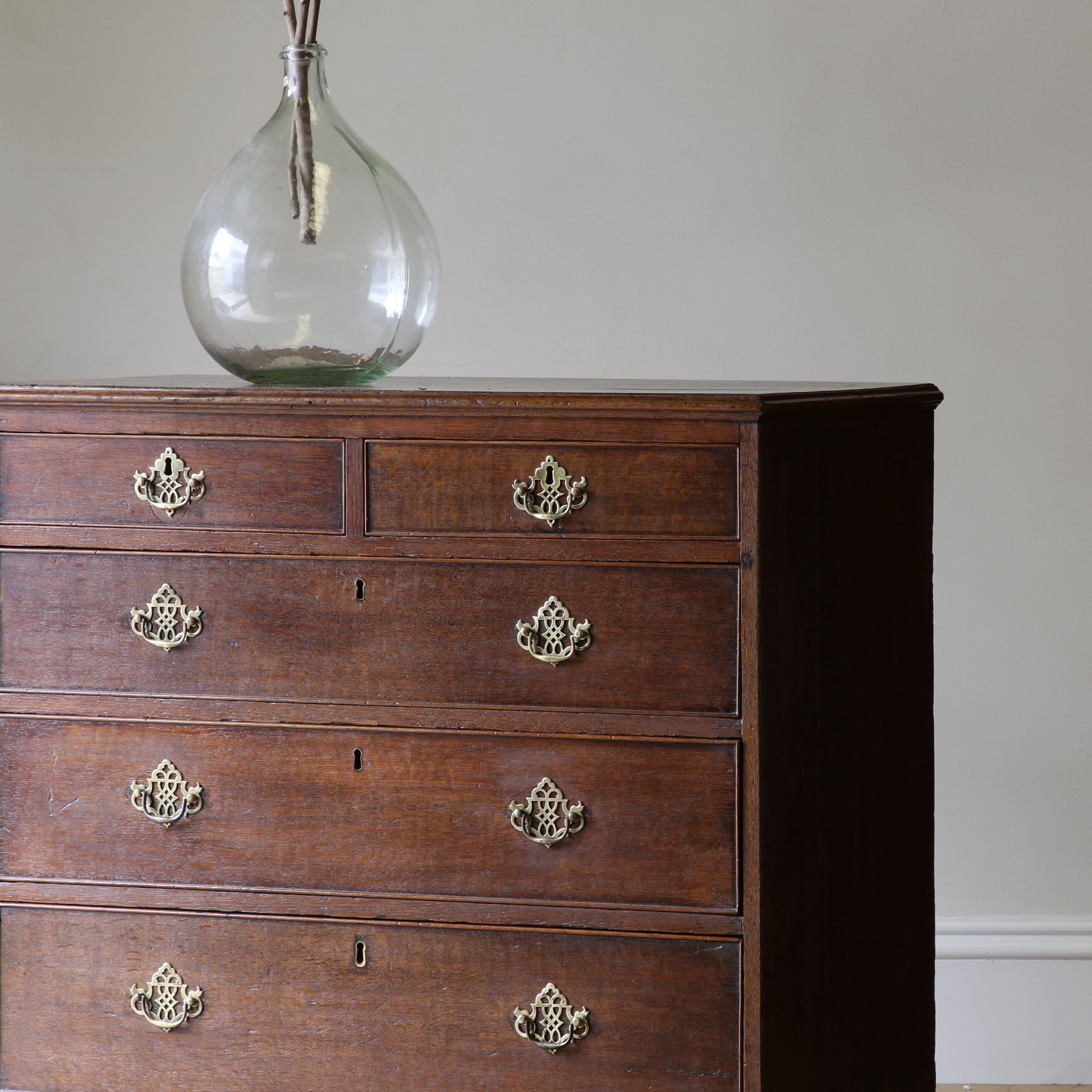 Georgian Chest of Drawers