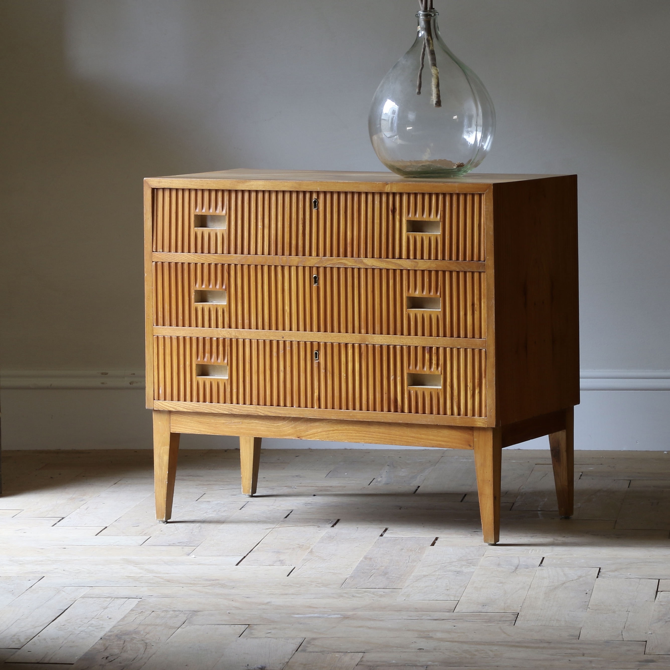 Fluted Chest of Drawers