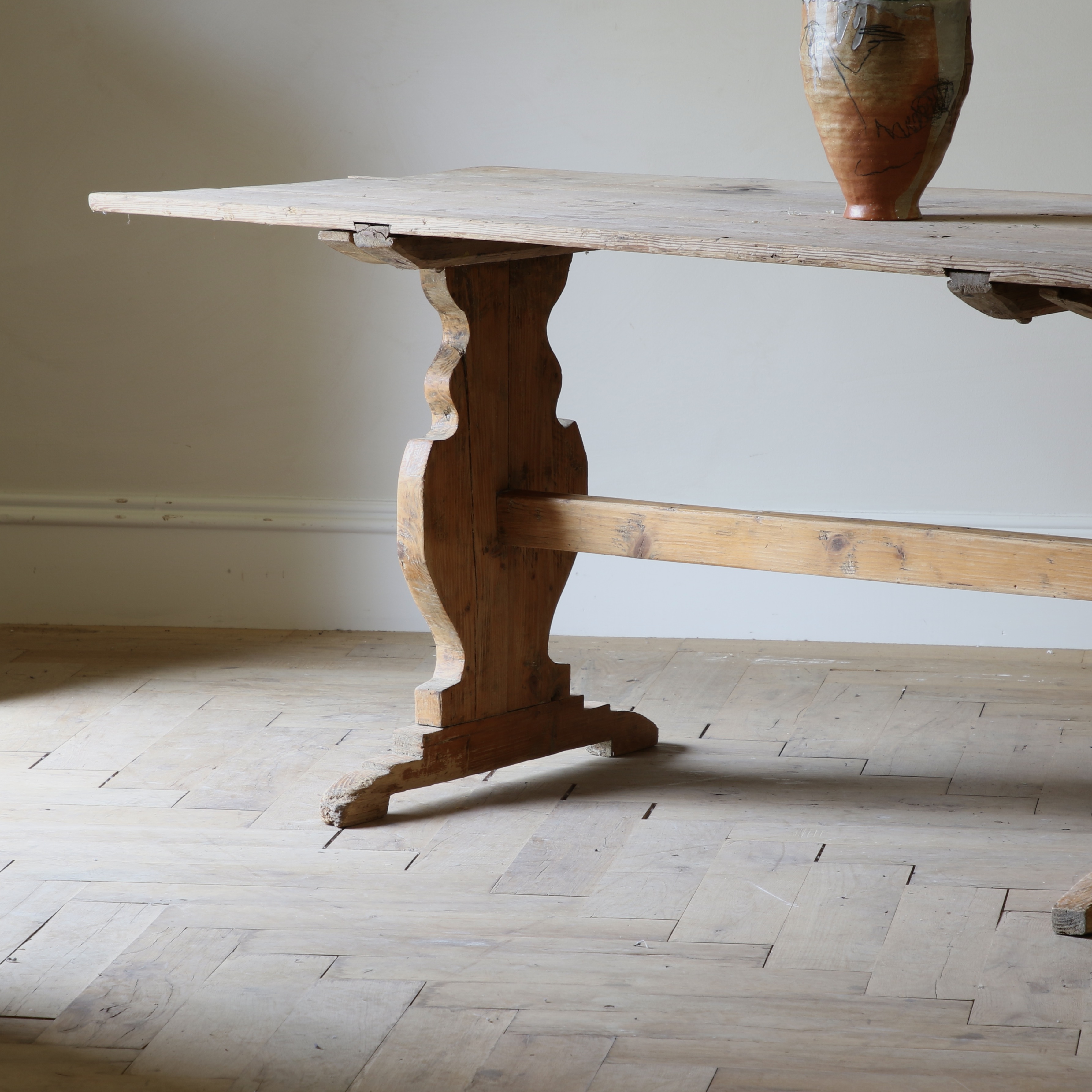 Scandinavian Dining Table// Length 1.84m