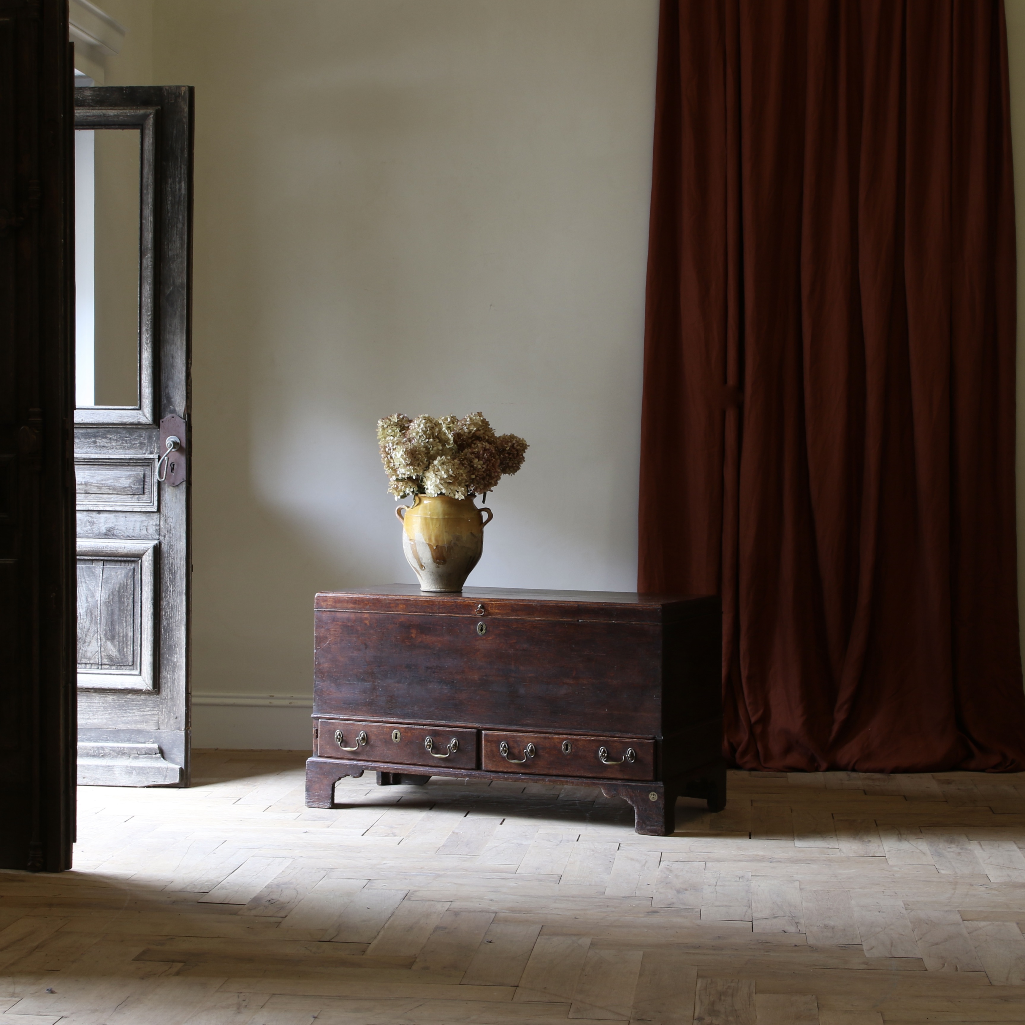 141-58 - English Oak Mule Chest/Coffer/ Box