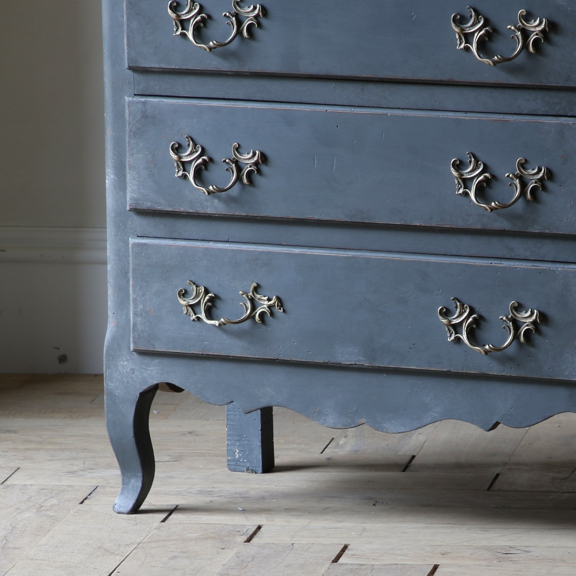 A French Seven Drawer Semainier in Nordic Blue