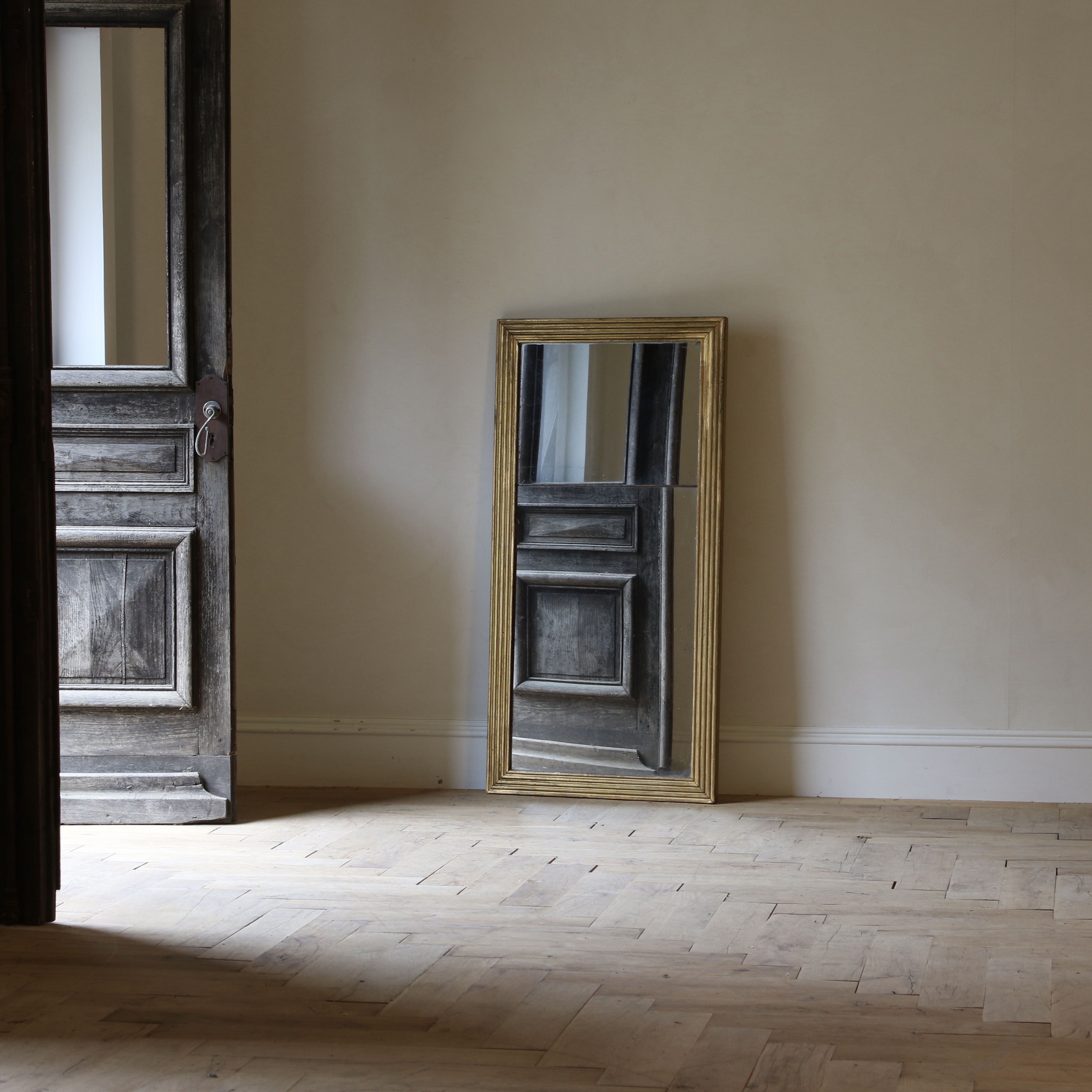 An 18th Century English Gilt Mirror