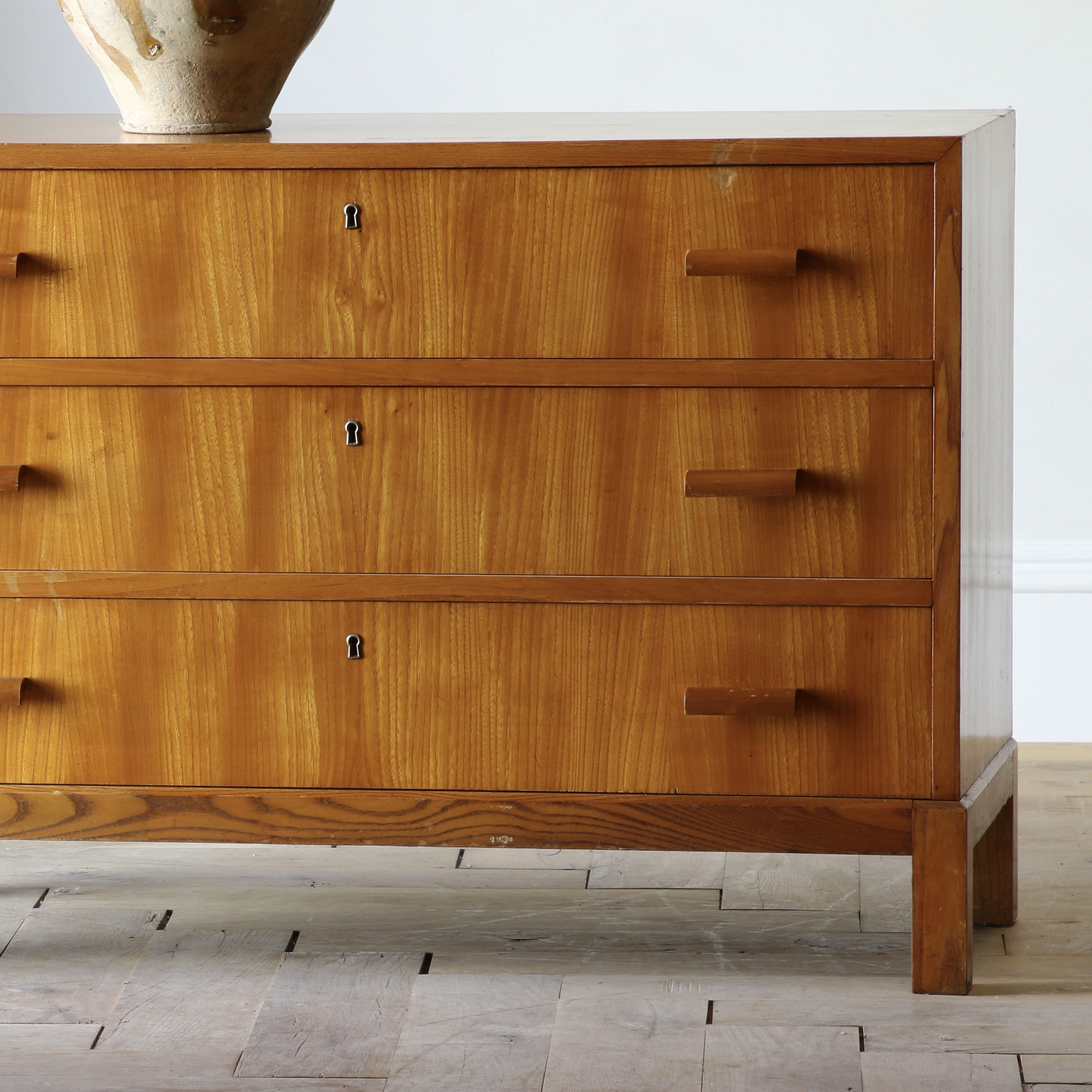 Mid-Century Chest of Drawers