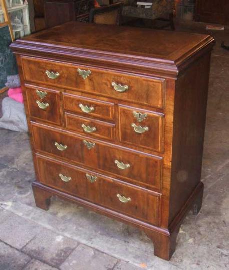 Walnut Chest of drawers (Period)