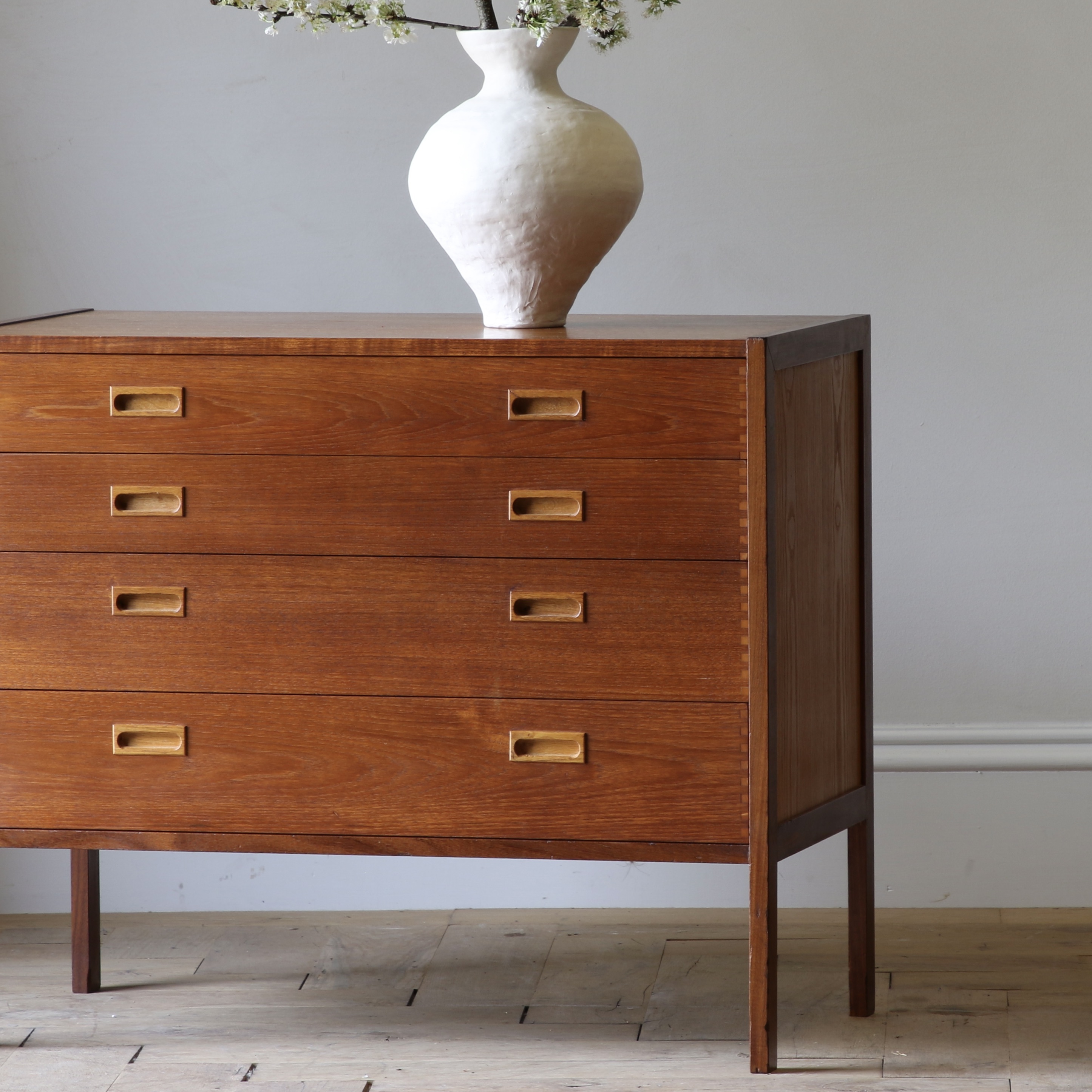 Mid-Century Chest of Drawers