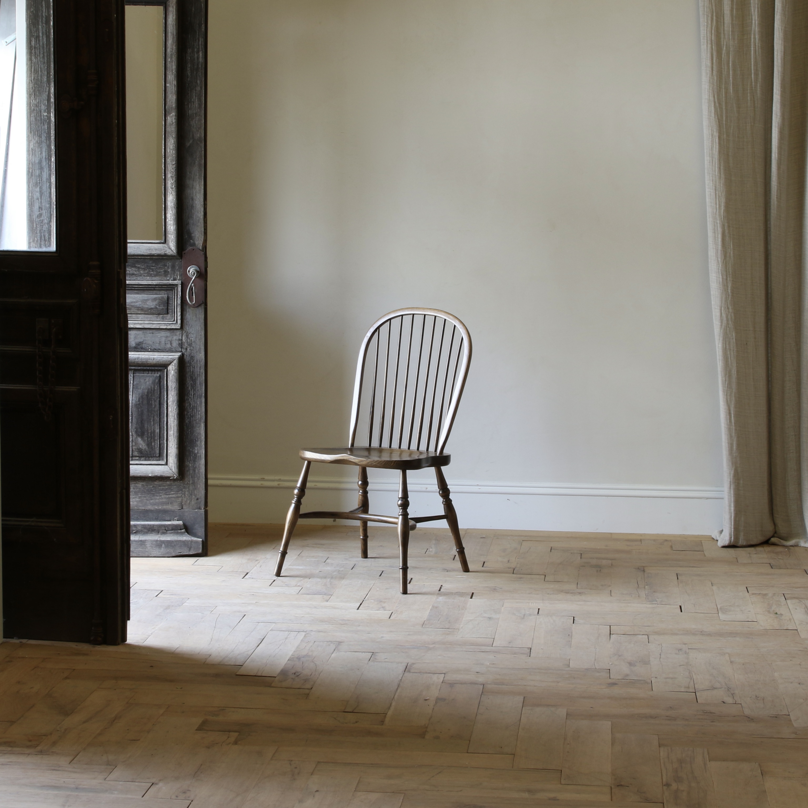 142-36 - Windsor Dining Chair// JS Editions
