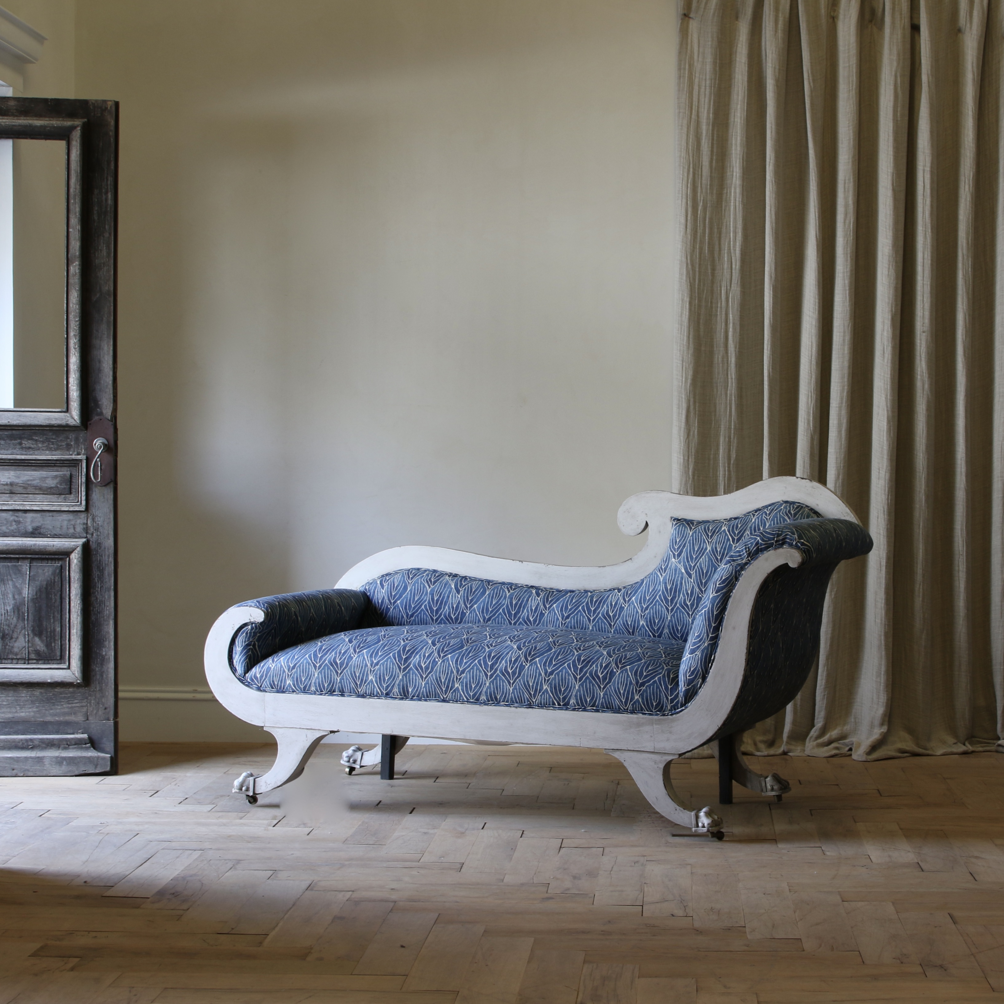 Swedish Chaise Longue