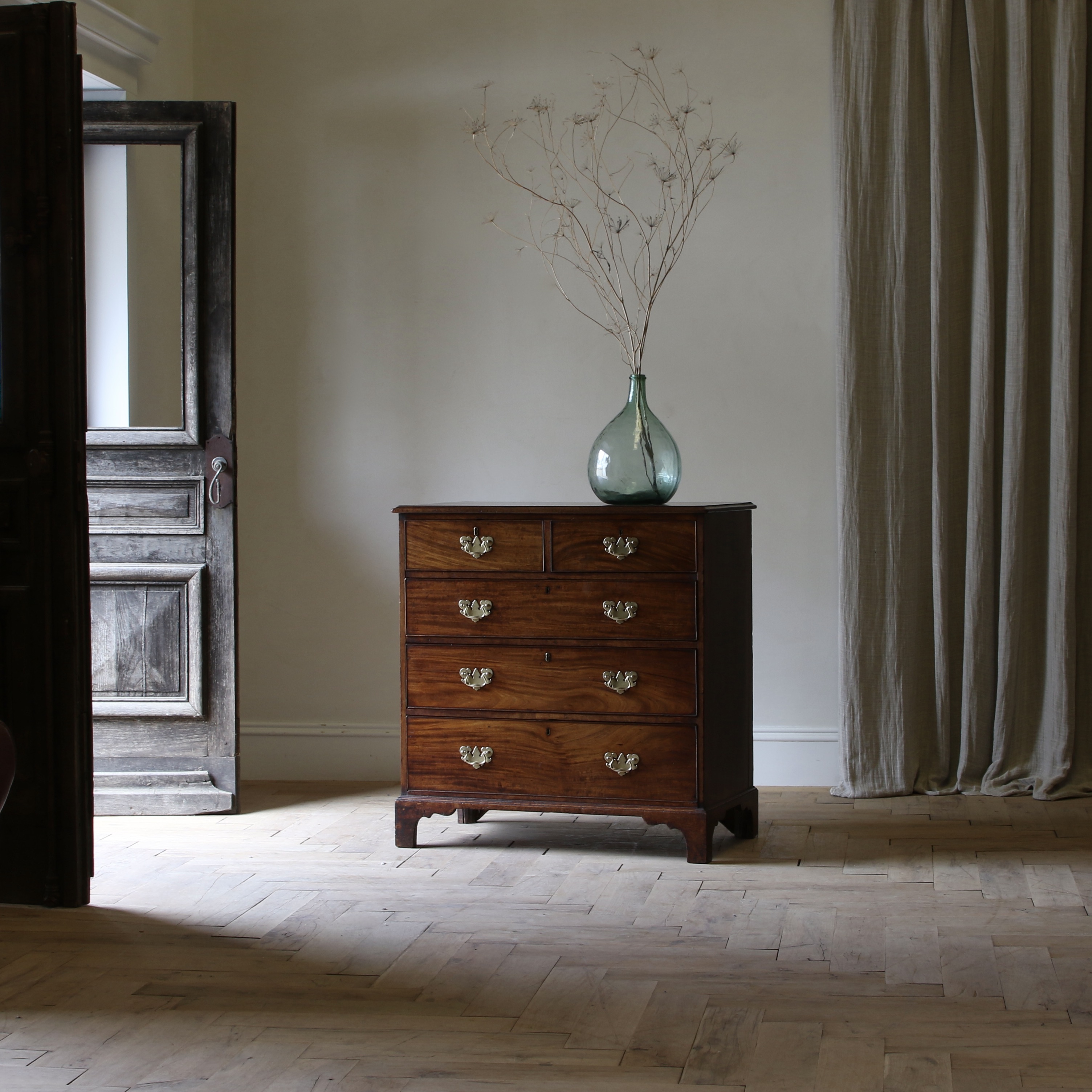 Georgian Chest of Drawers