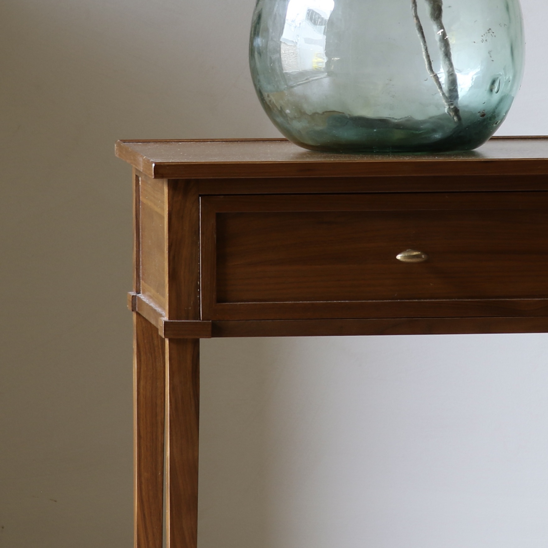 Dinan Bedside Table // JS Editions