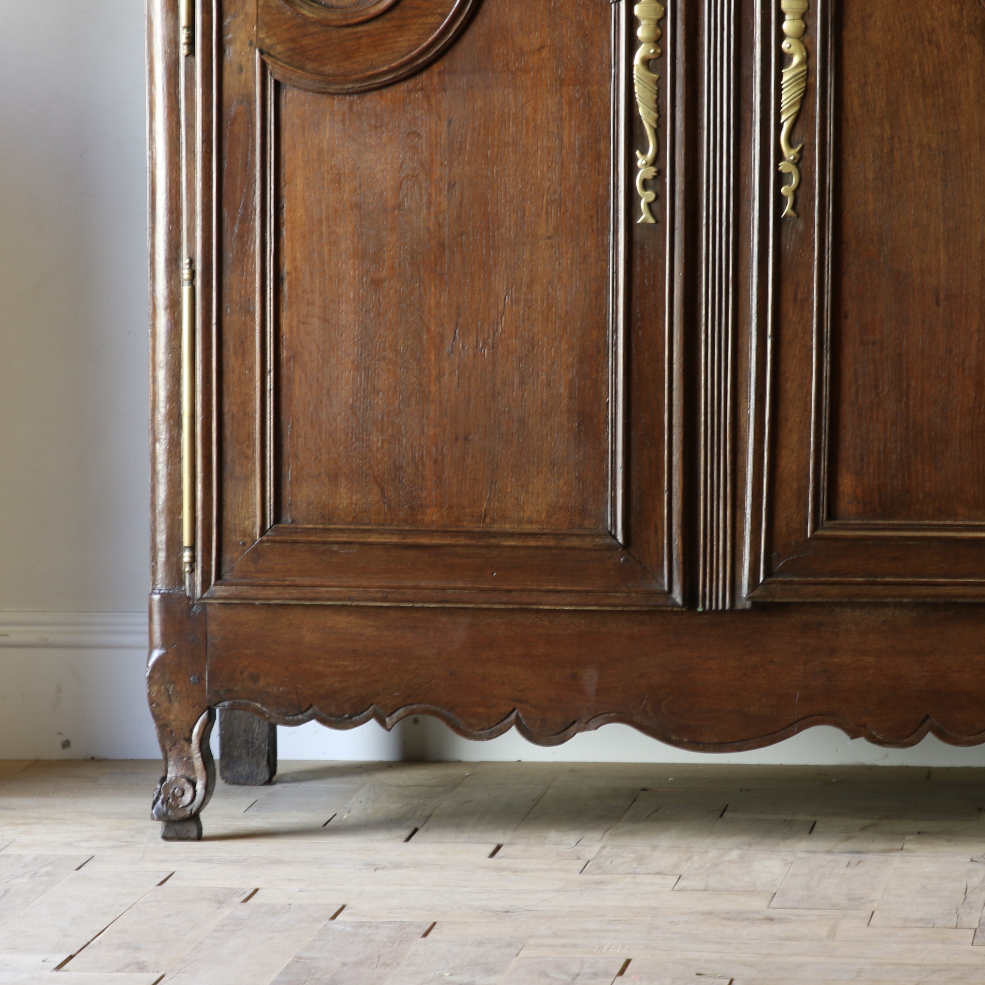 Louis XV Armoire