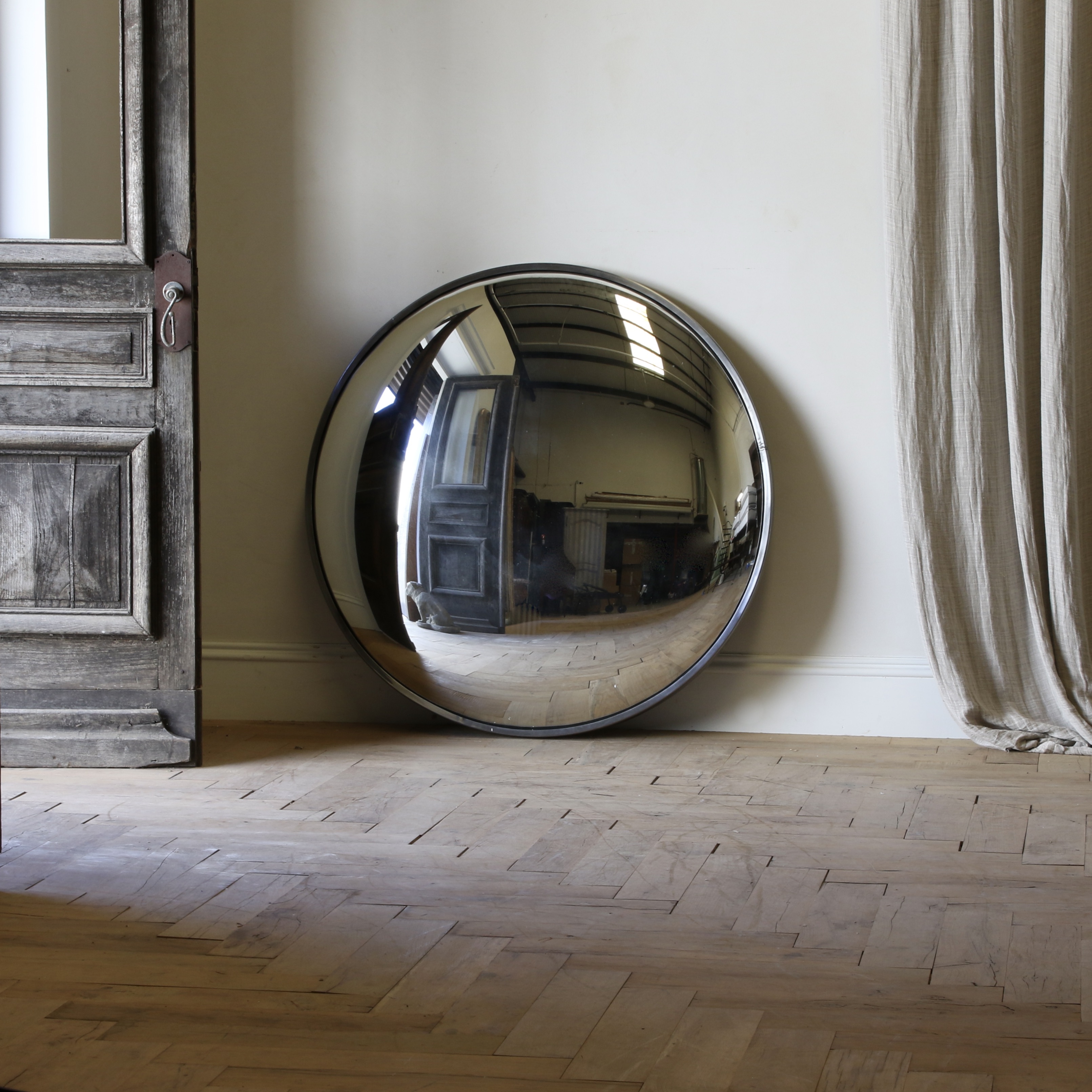 Convex Mirror