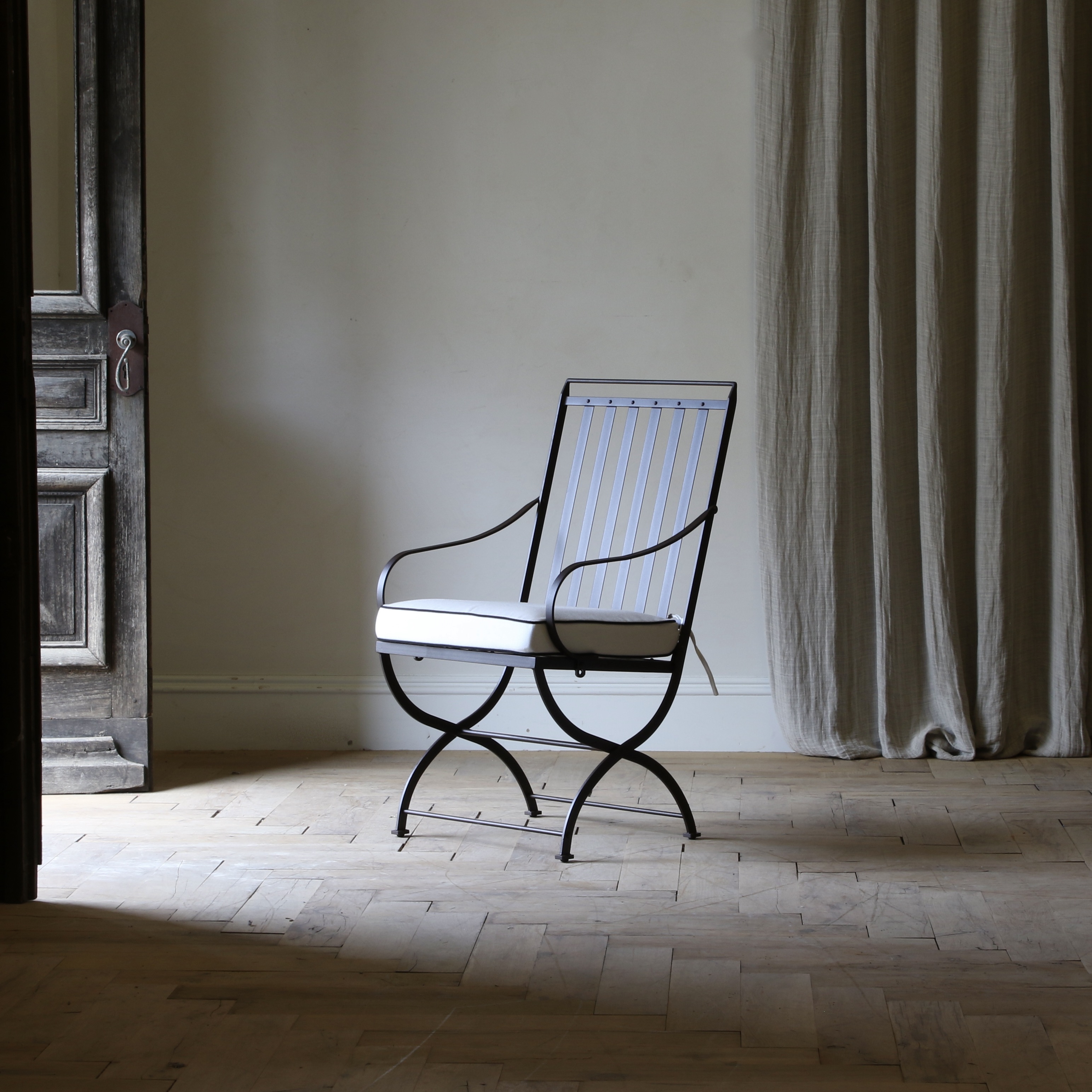 Carver Chair (Lattes) // Hervé Baume