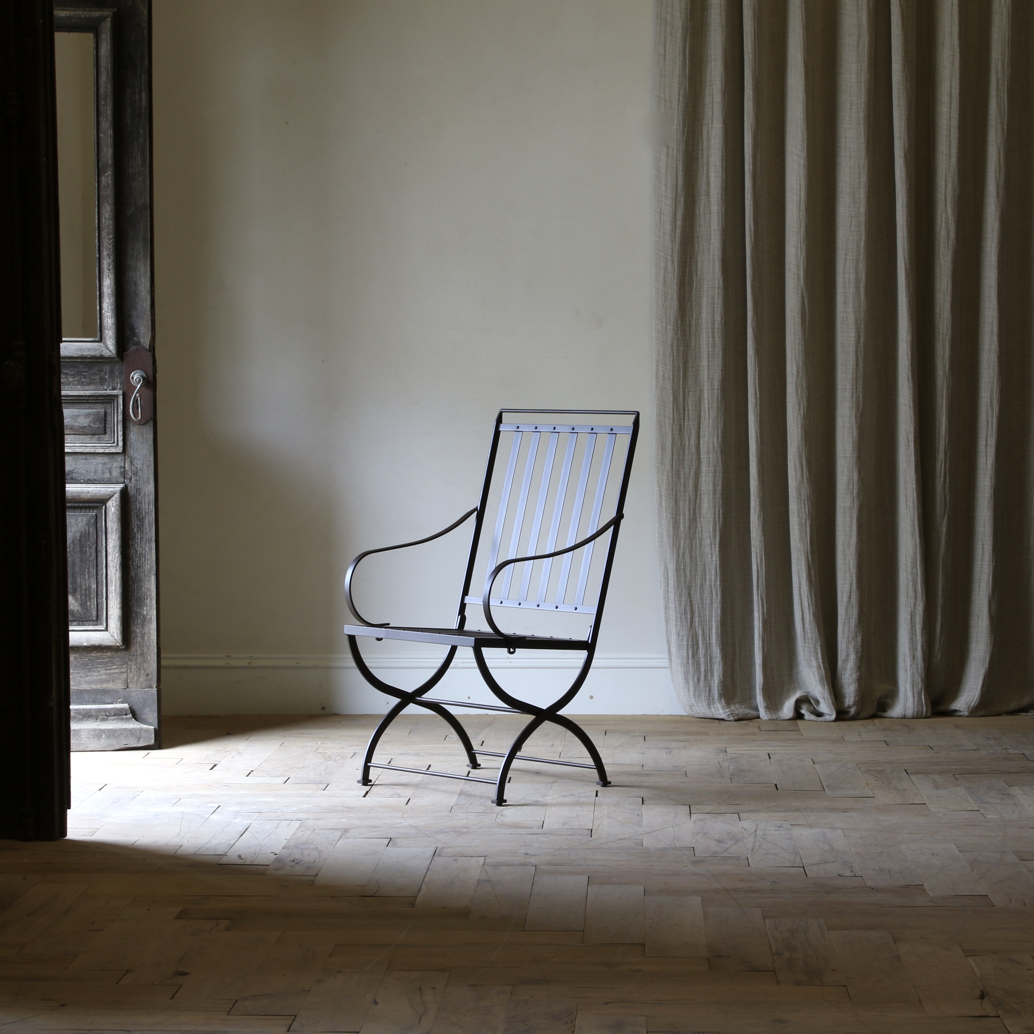 Carver Chair (Lattes) // Hervé Baume